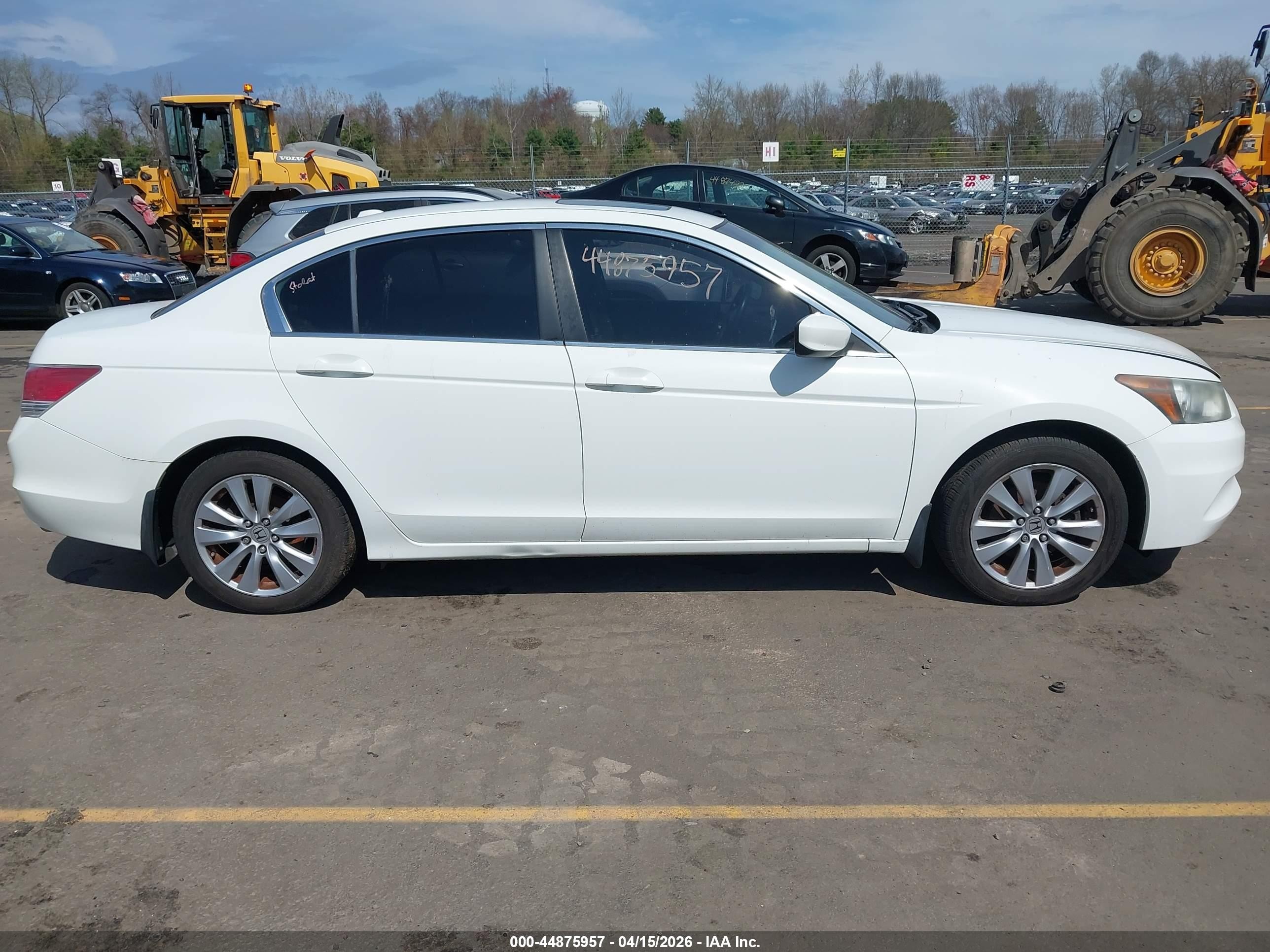 2011 Honda Accord 2.4 Ex-l White vin: 1HGCP2F84BA038542