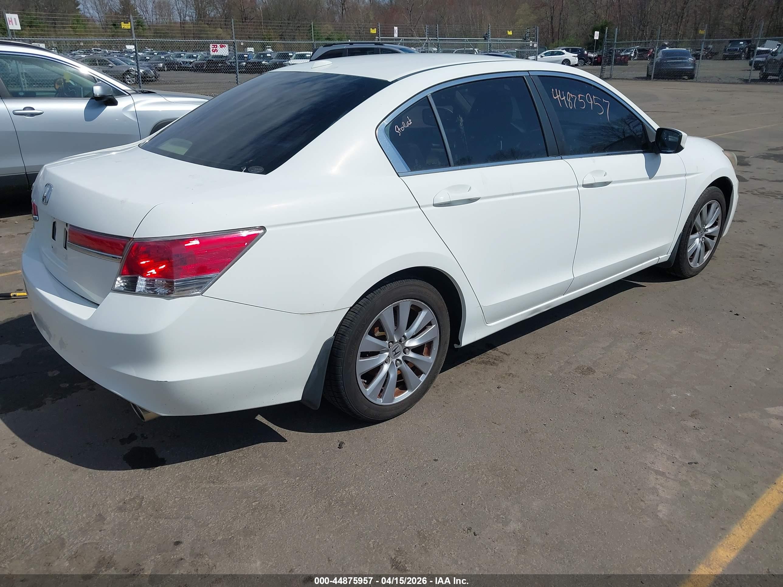 2011 Honda Accord 2.4 Ex-l White vin: 1HGCP2F84BA038542