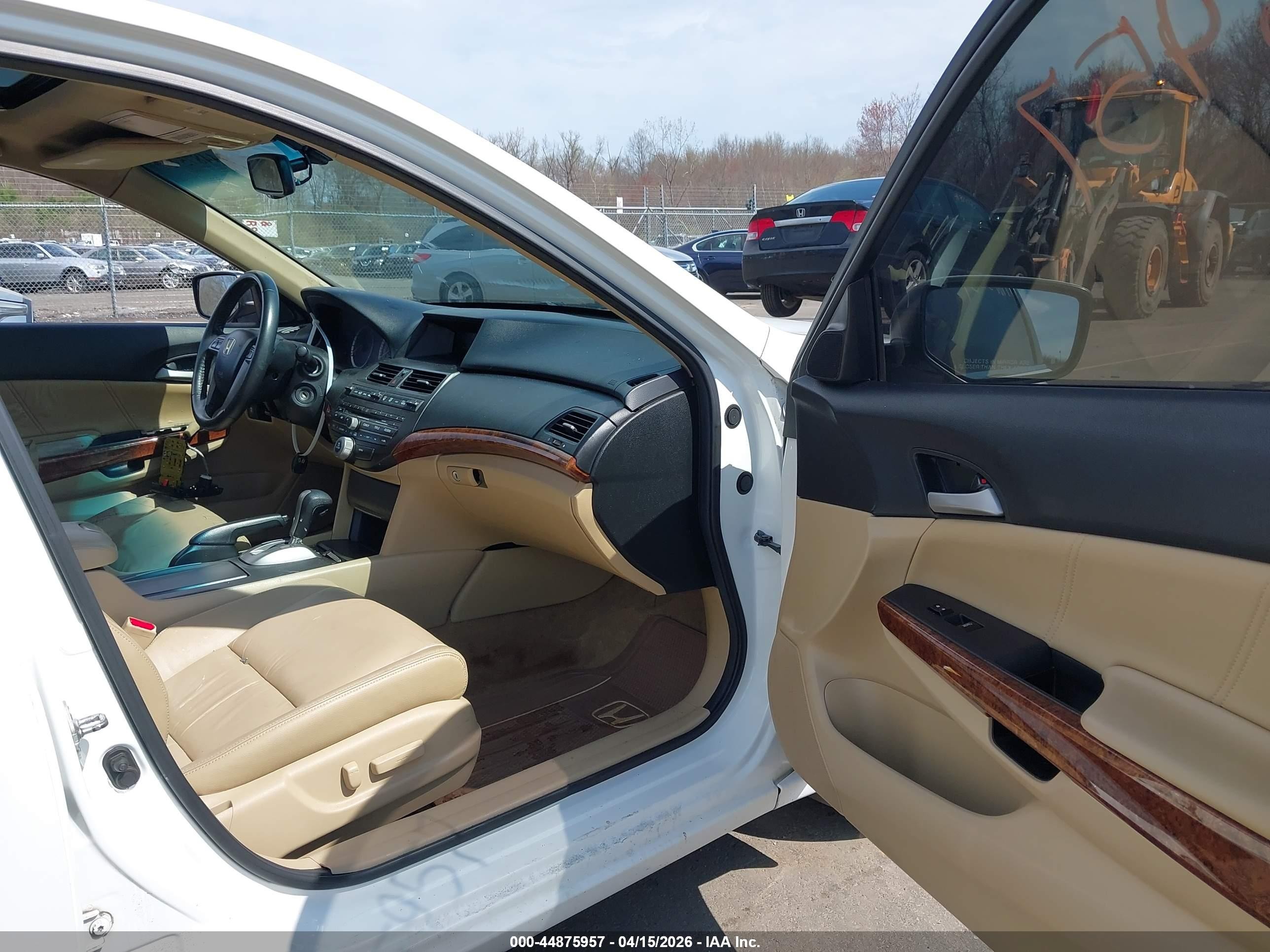 2011 Honda Accord 2.4 Ex-l White vin: 1HGCP2F84BA038542
