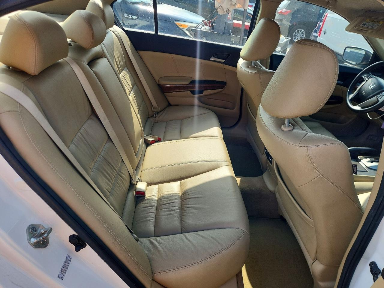 2011 Honda Accord Exl White vin: 1HGCP2F84BA125812