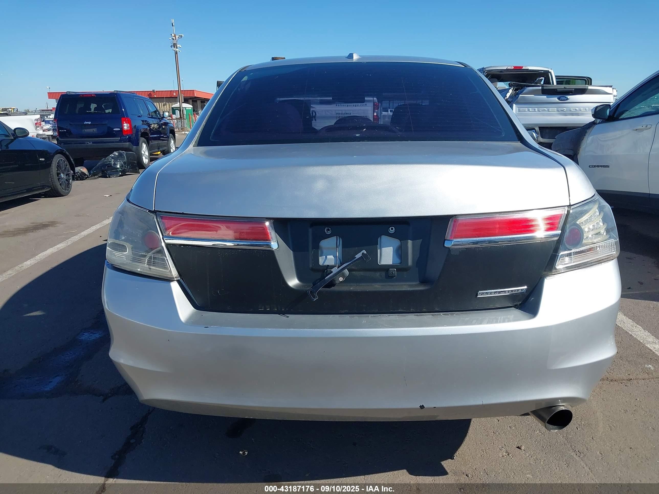 2012 Honda Accord Sdn 2.4 Ex-l/ex-l Серебряный vin: 1HGCP2F84CA037554