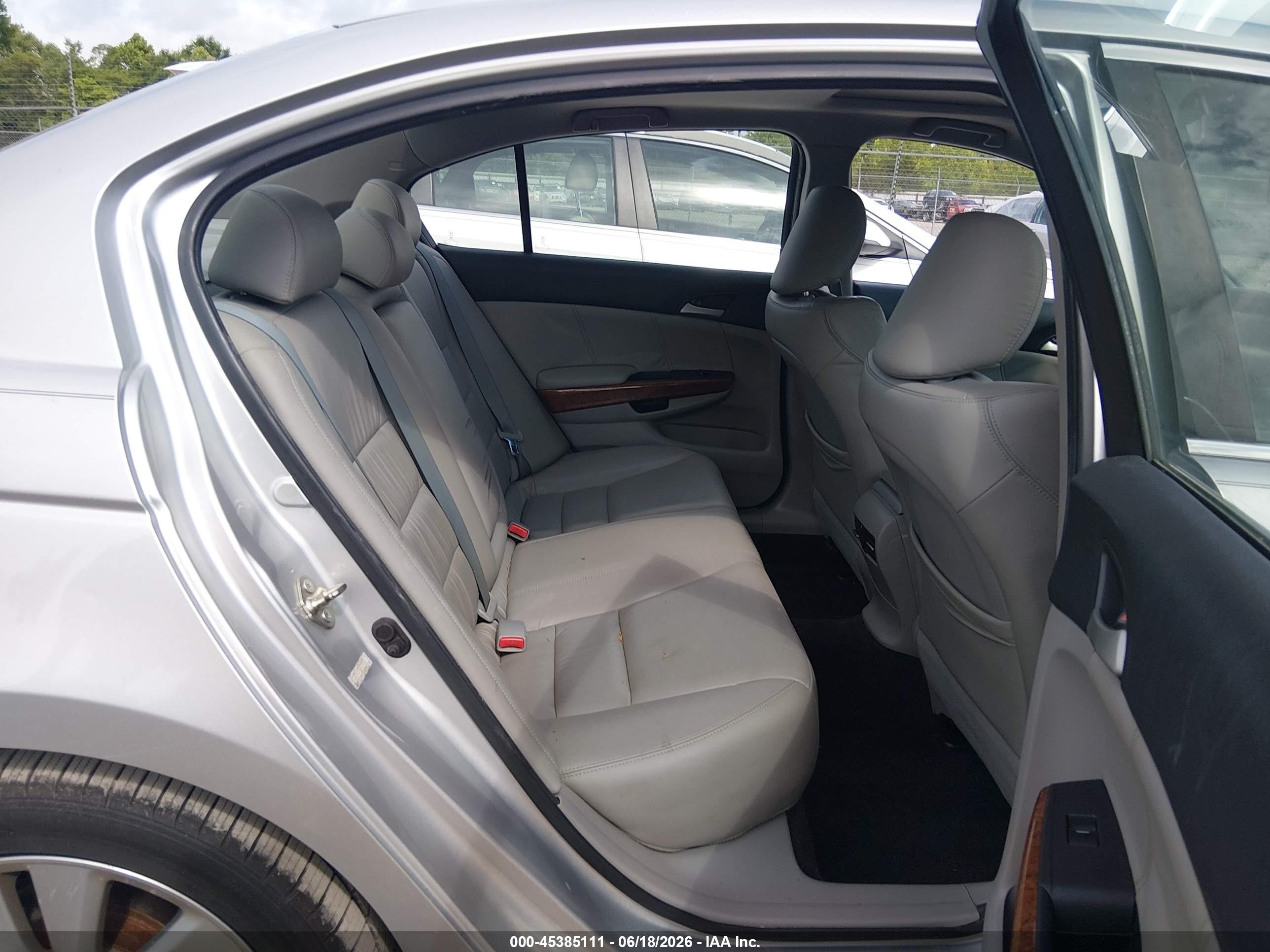 2012 Honda Accord 2.4 Ex-l Silver vin: 1HGCP2F84CA137783