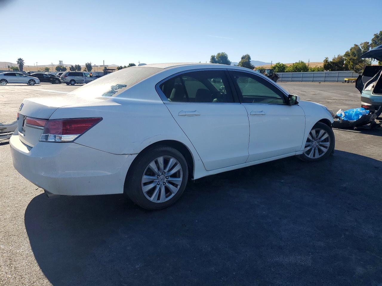 2012 Honda Accord Exl White vin: 1HGCP2F84CA215866