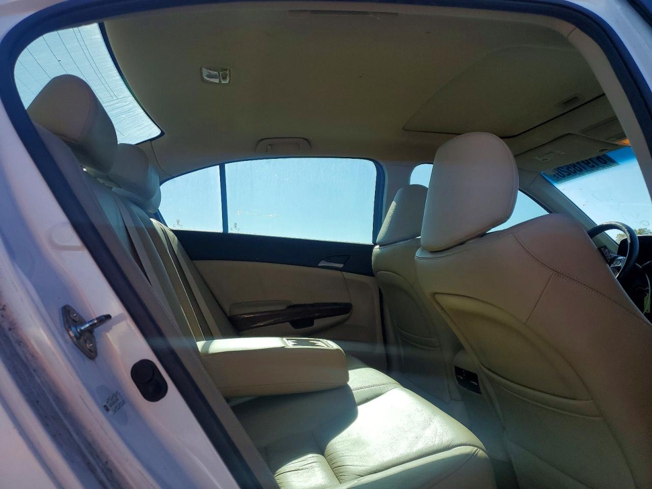 2012 Honda Accord Exl White vin: 1HGCP2F84CA215866