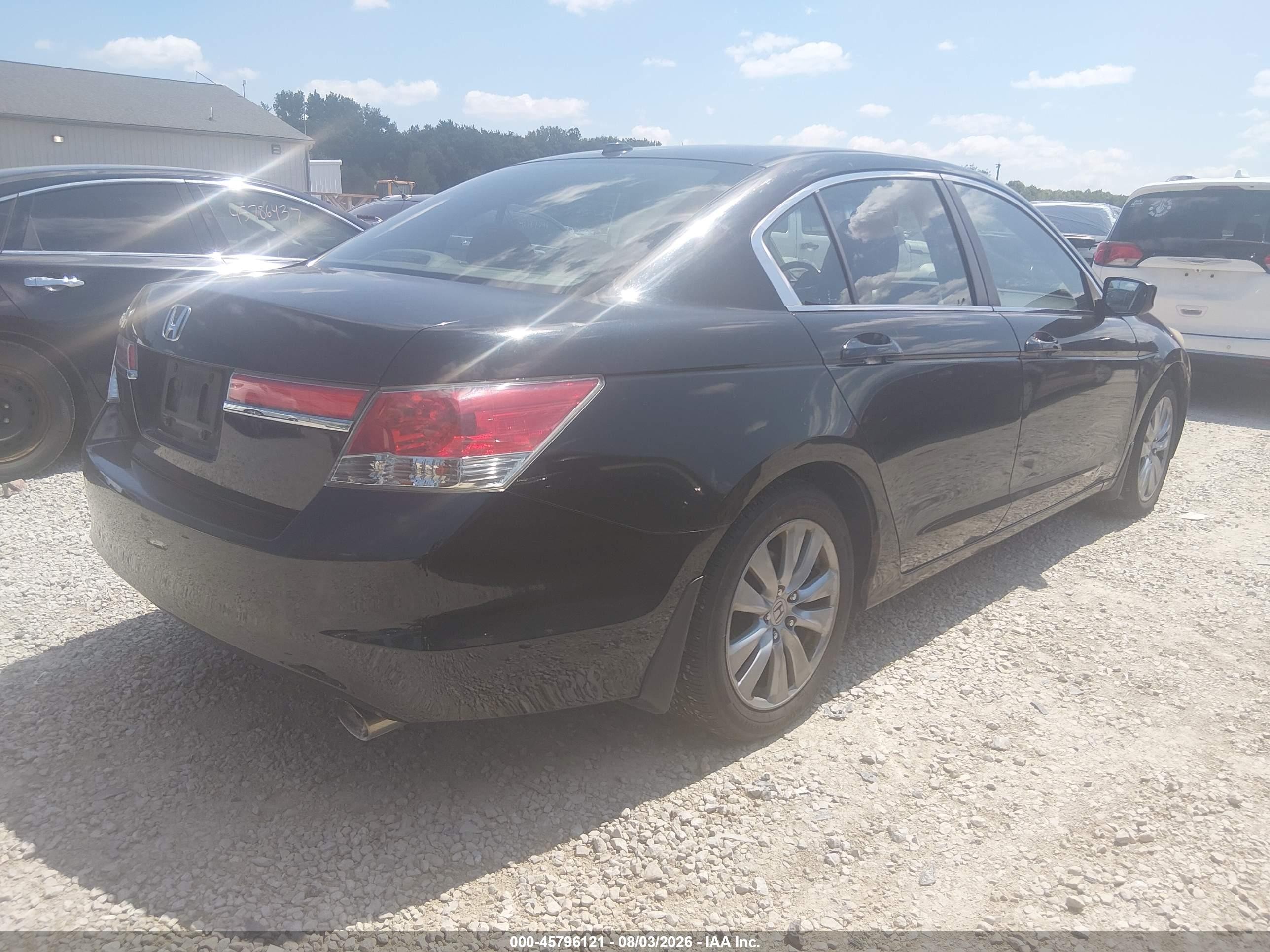 2011 Honda Accord 2.4 Ex-l Черный vin: 1HGCP2F85BA011804