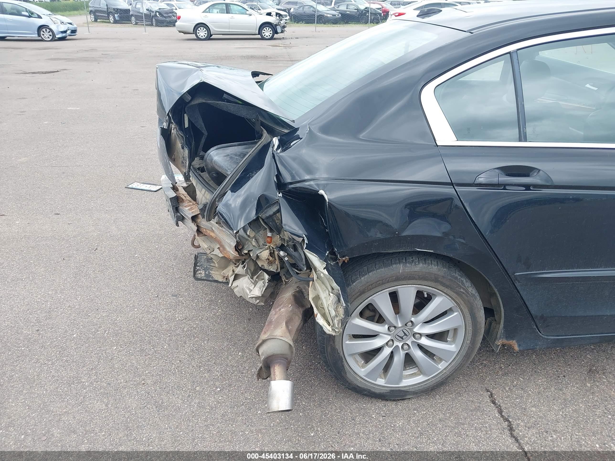 2011 Honda Accord 2.4 Ex-l Black vin: 1HGCP2F85BA052398