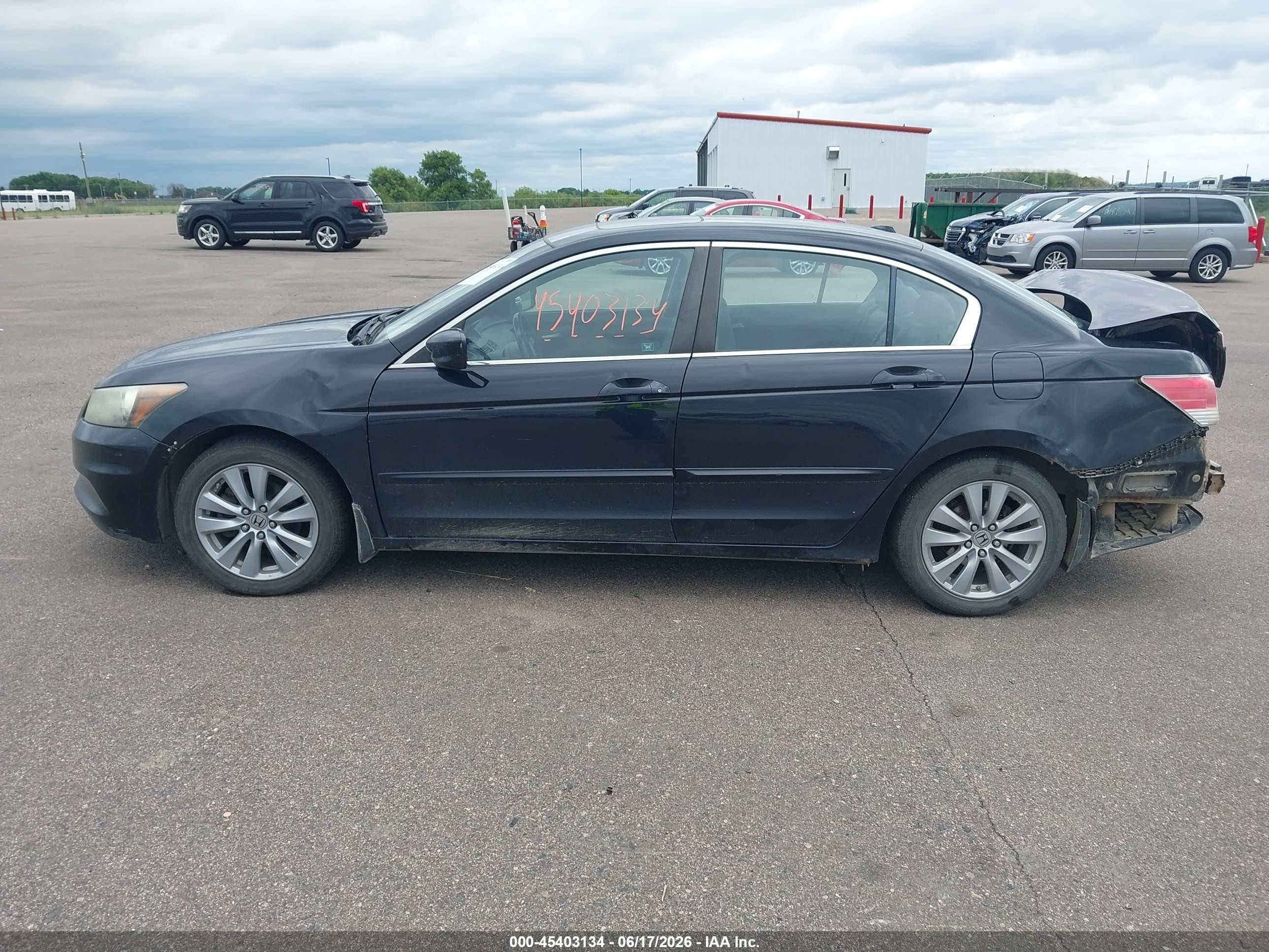 2011 Honda Accord 2.4 Ex-l Black vin: 1HGCP2F85BA052398
