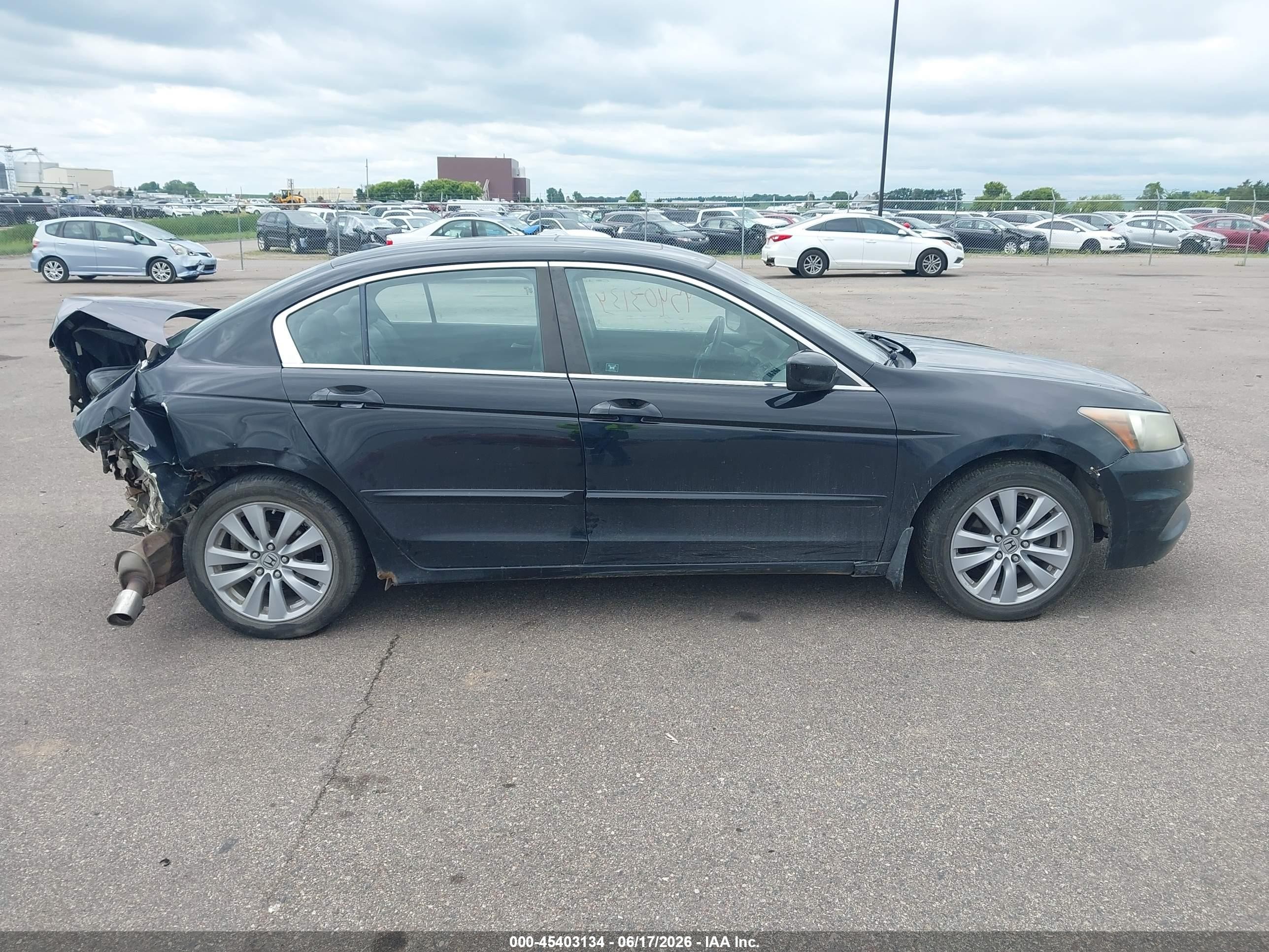 2011 Honda Accord 2.4 Ex-l Black vin: 1HGCP2F85BA052398