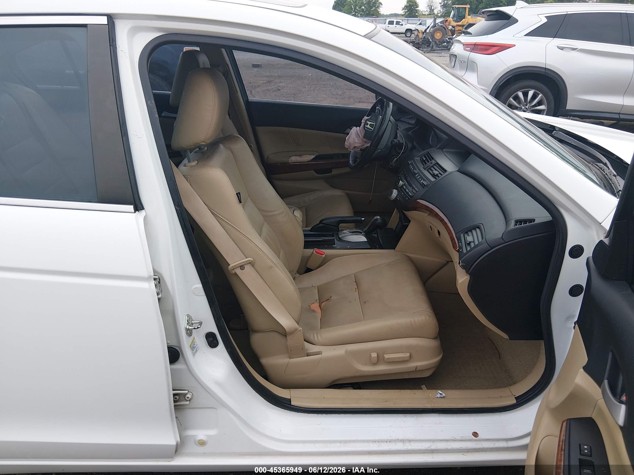 2012 Honda Accord 2.4 Ex-l White vin: 1HGCP2F85CA218372