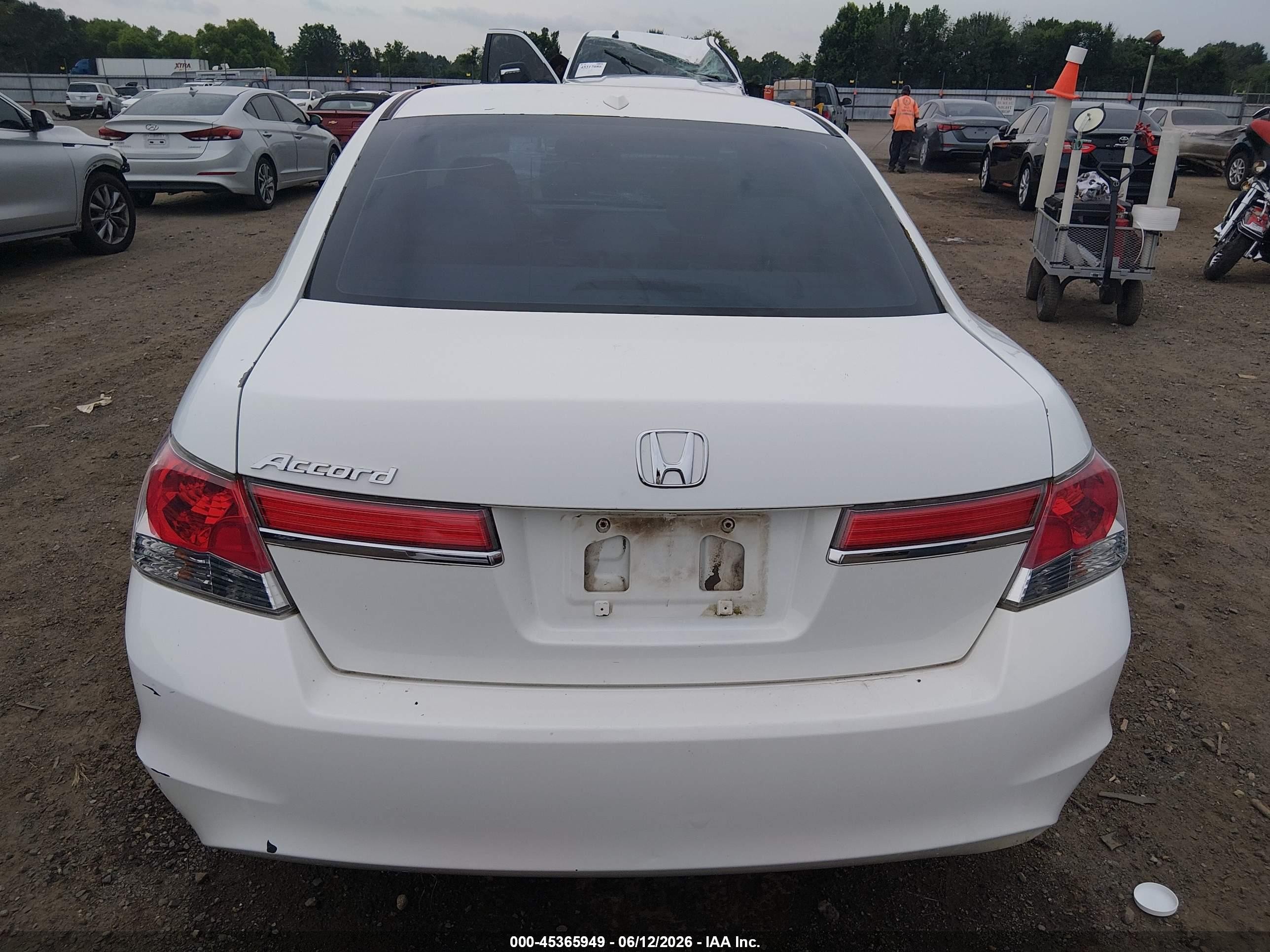 2012 Honda Accord 2.4 Ex-l White vin: 1HGCP2F85CA218372