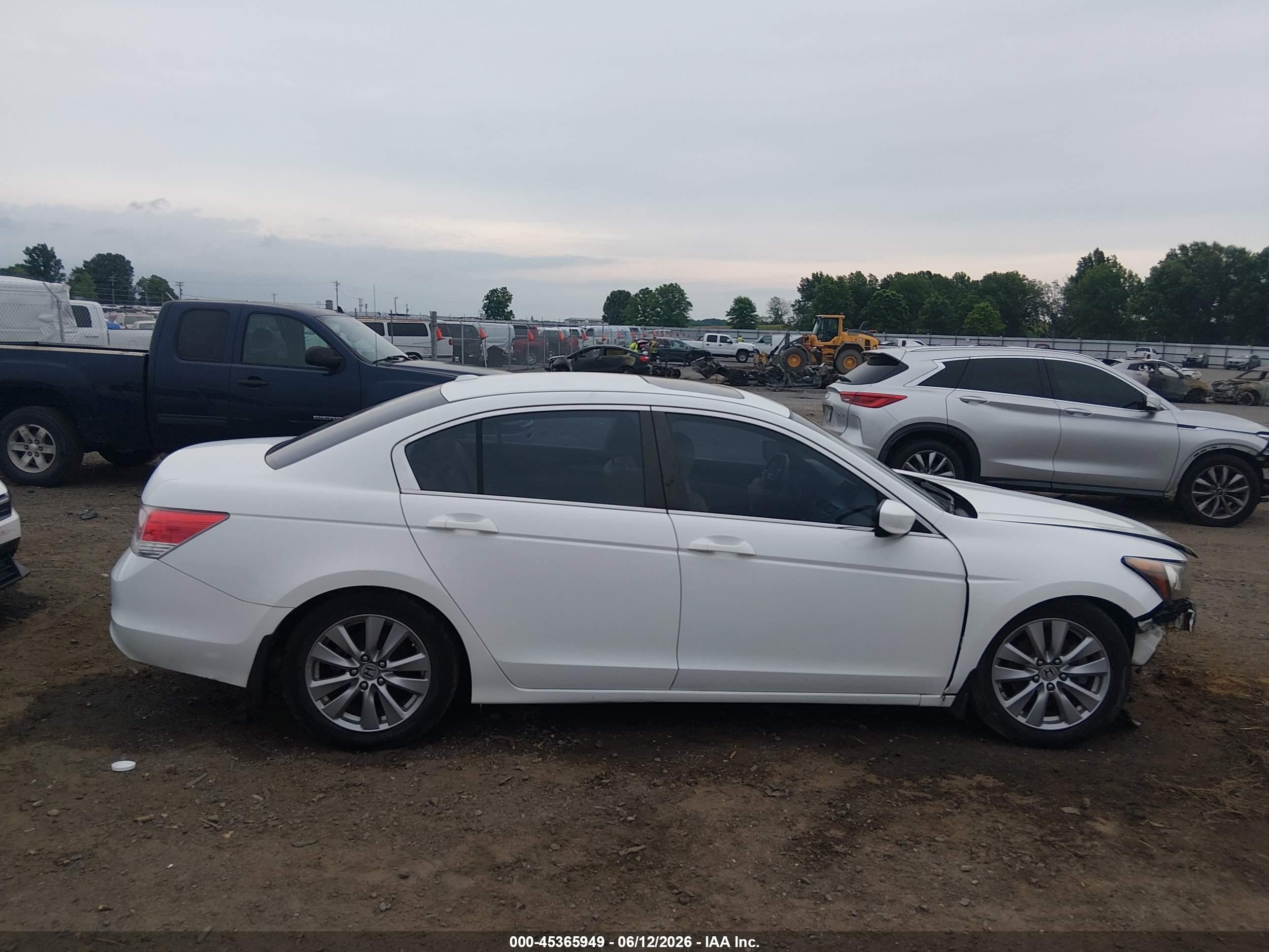 2012 Honda Accord 2.4 Ex-l White vin: 1HGCP2F85CA218372