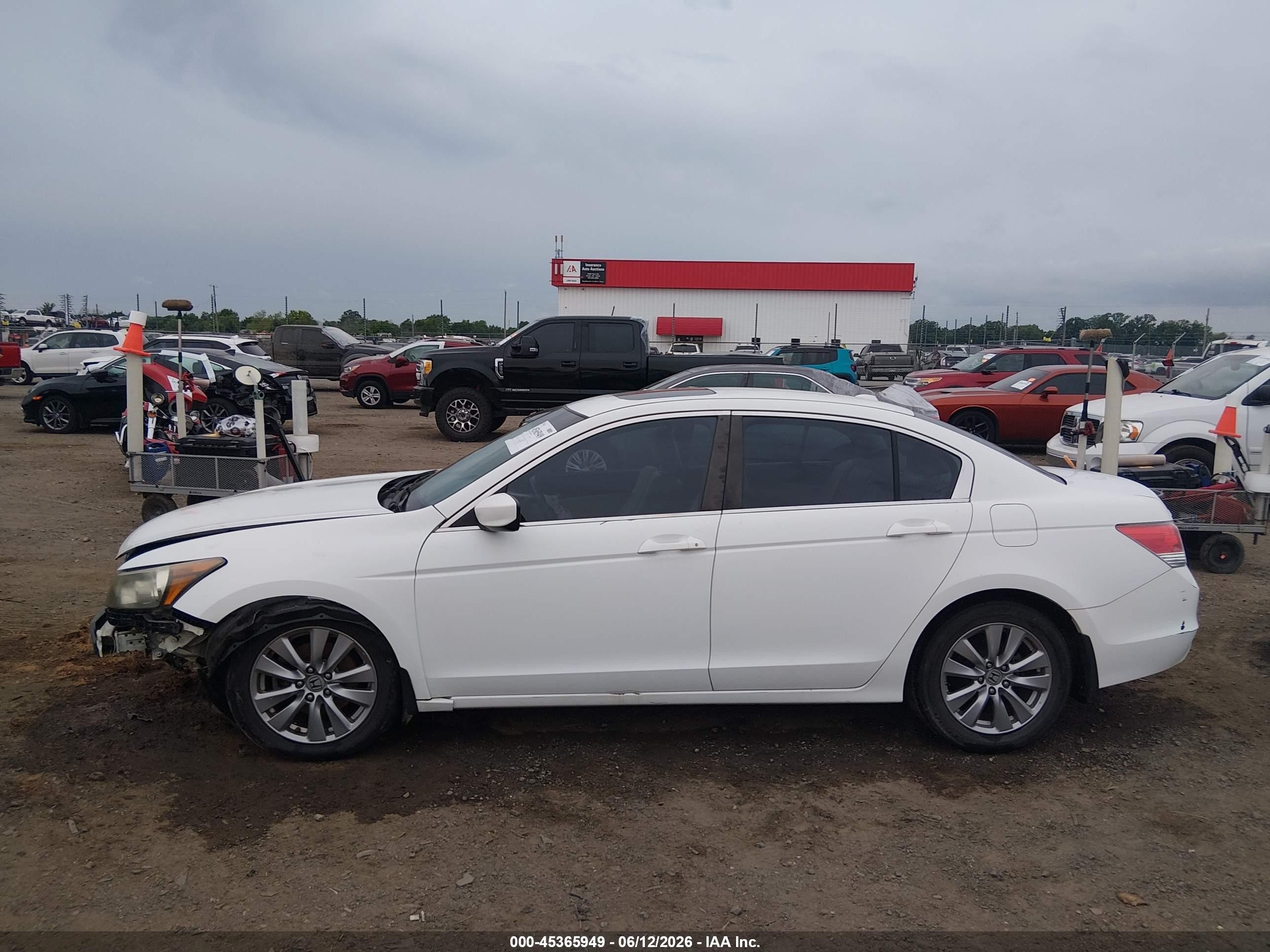 2012 Honda Accord 2.4 Ex-l White vin: 1HGCP2F85CA218372