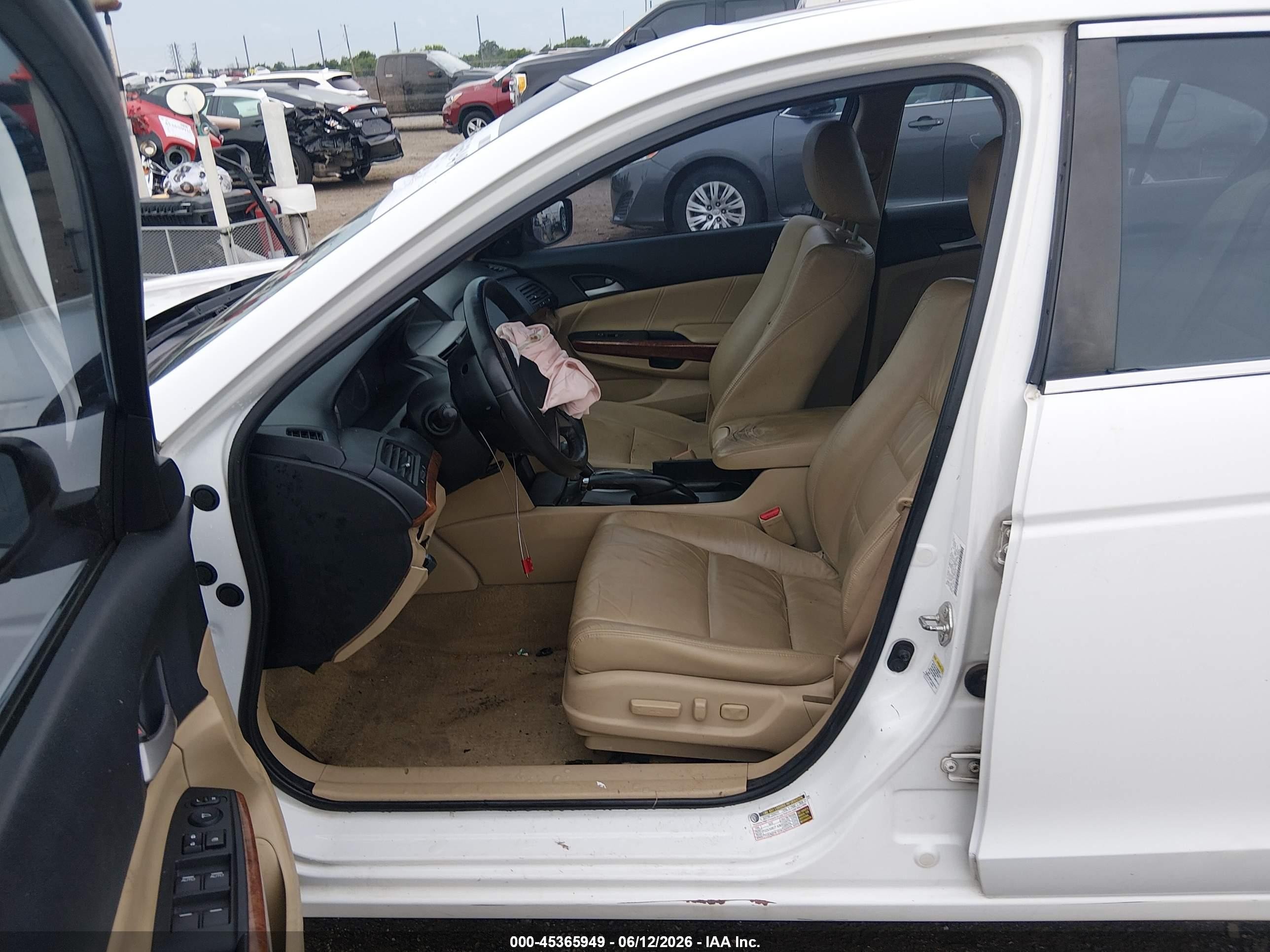 2012 Honda Accord 2.4 Ex-l White vin: 1HGCP2F85CA218372