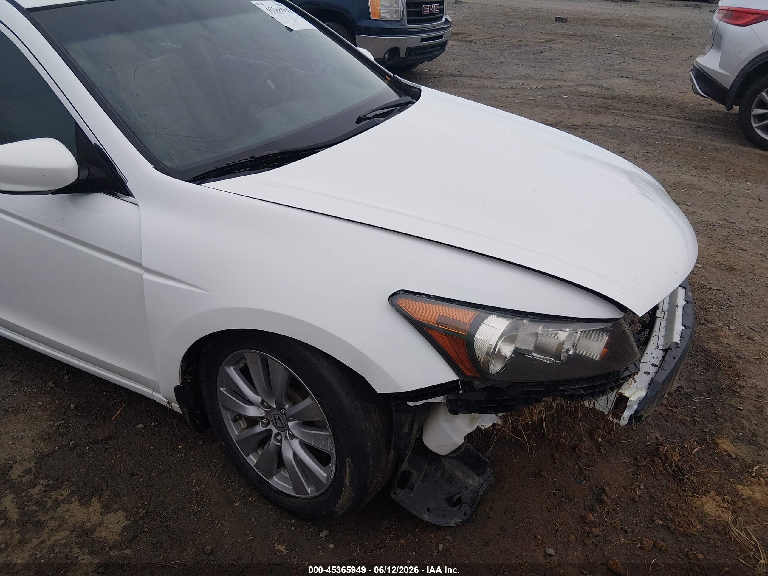 2012 Honda Accord 2.4 Ex-l White vin: 1HGCP2F85CA218372