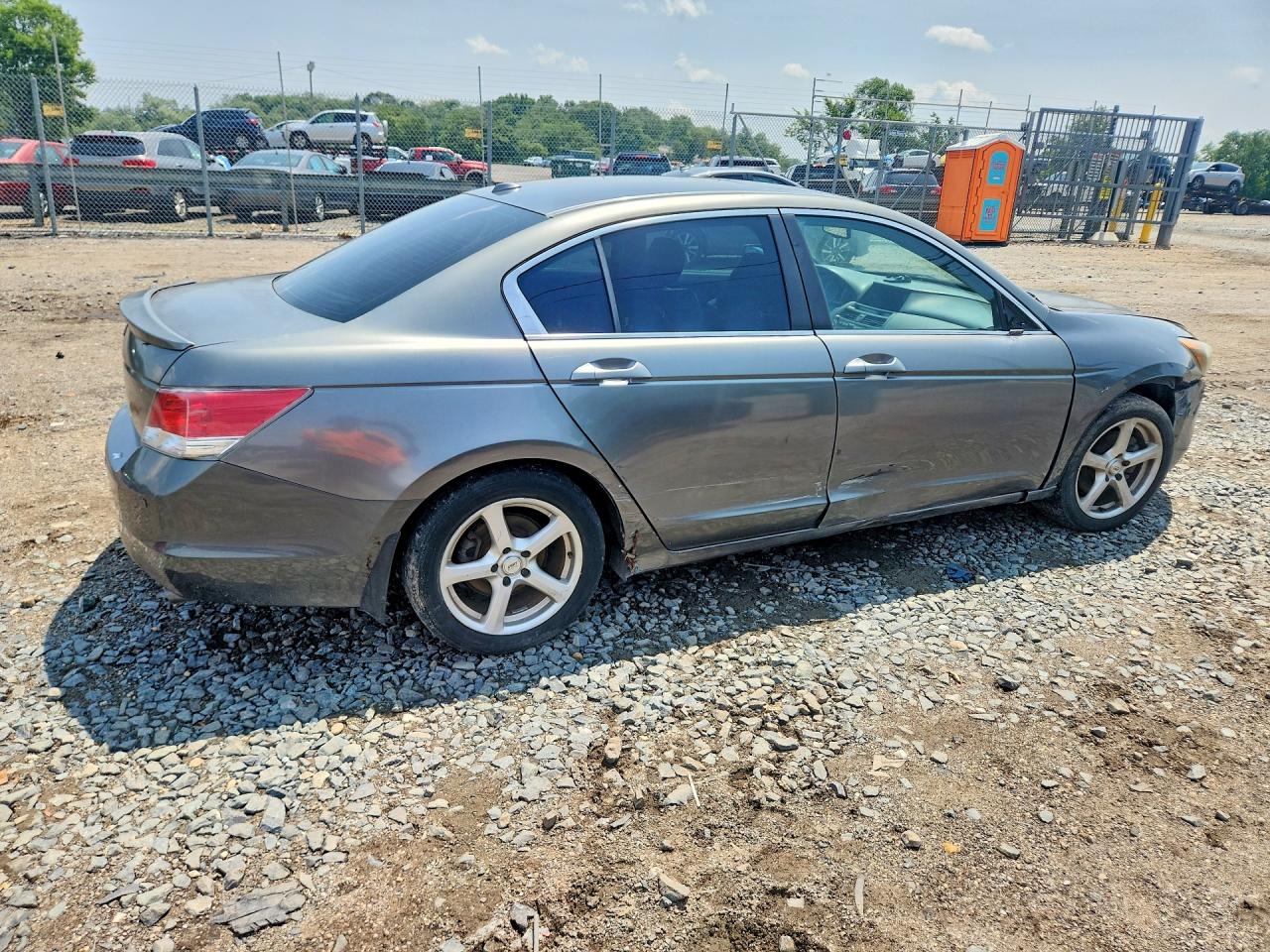 2010 Honda Accord Gray vin: 1HGCP2F86AA072576