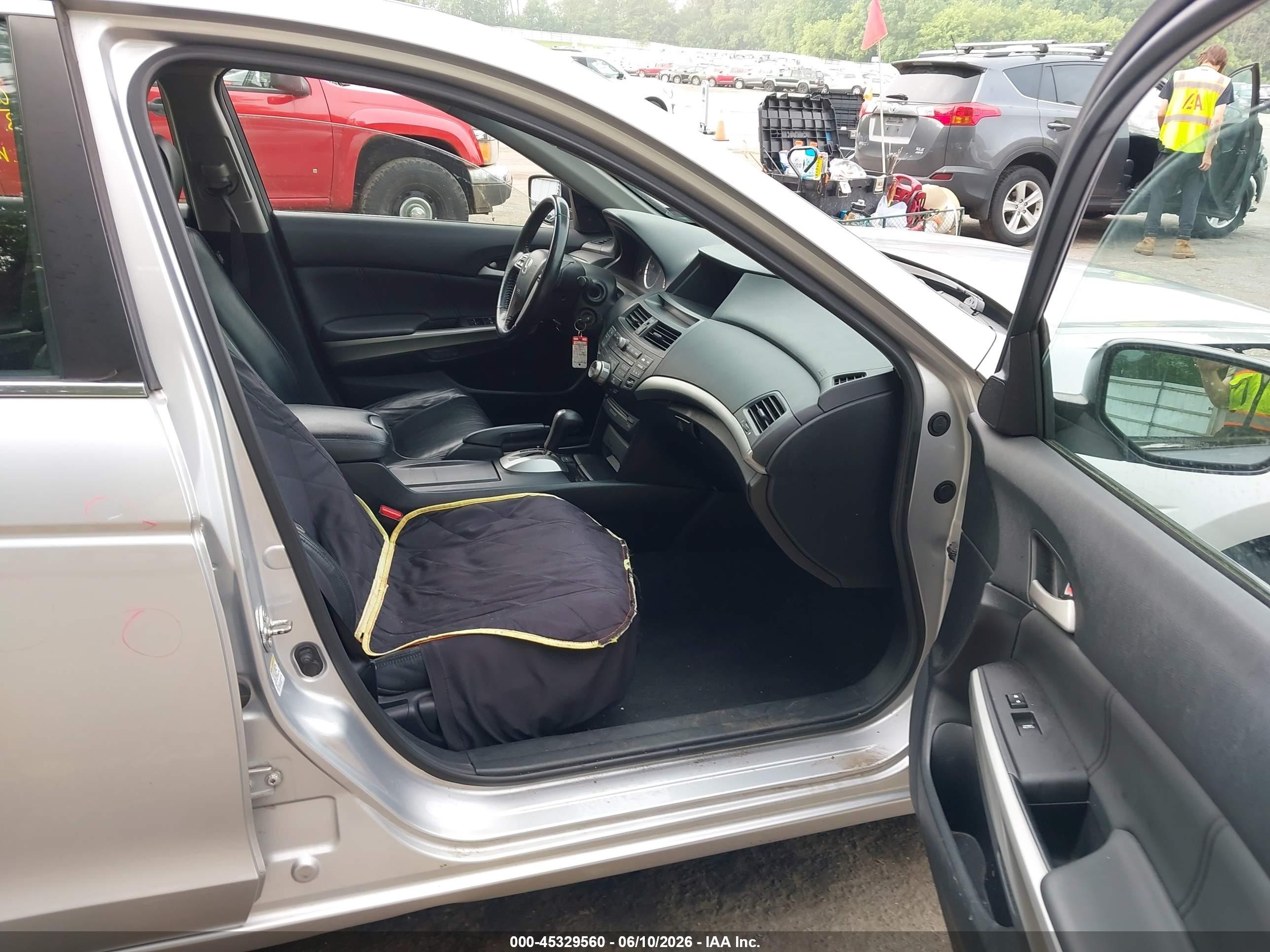 2010 Honda Accord 2.4 Ex-l Silver vin: 1HGCP2F86AA104412