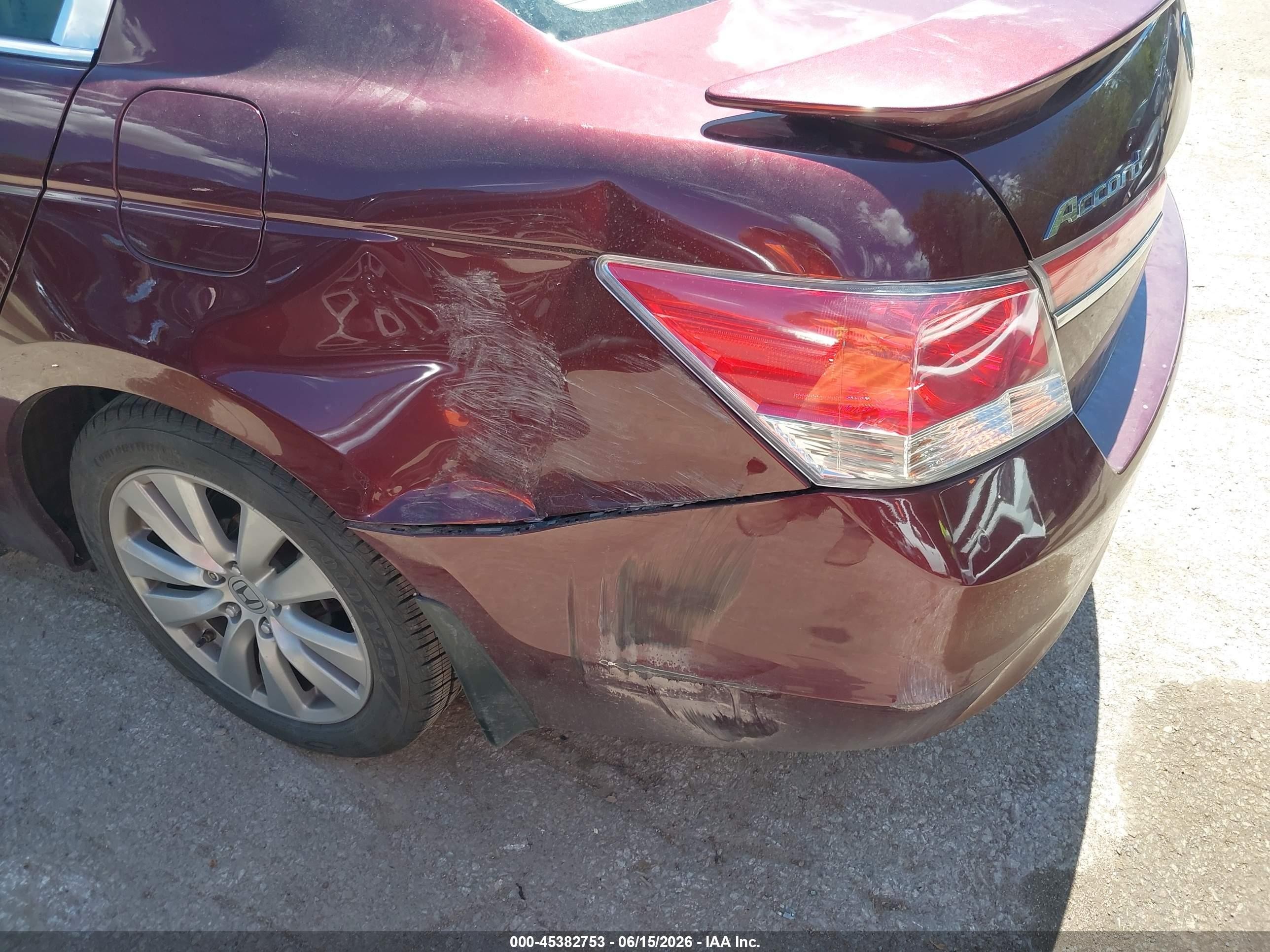 2011 Honda Accord 2.4 Ex-l Red vin: 1HGCP2F86BA024206