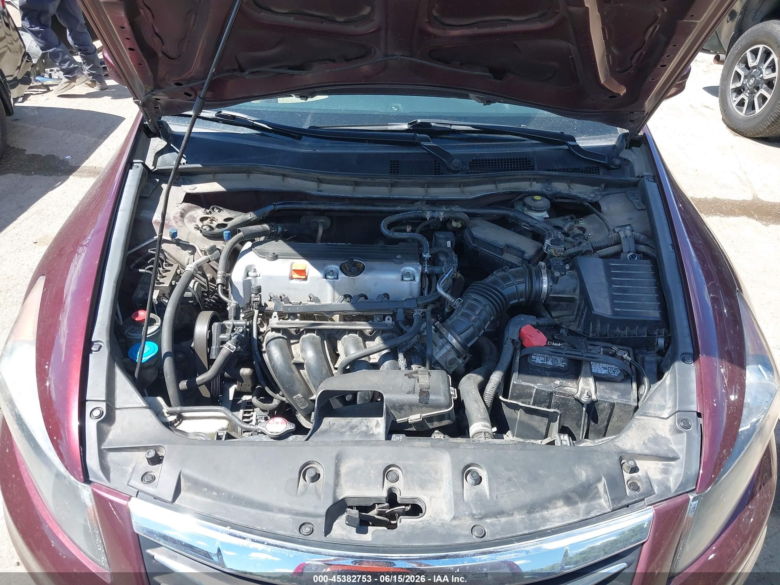 2011 Honda Accord 2.4 Ex-l Red vin: 1HGCP2F86BA024206