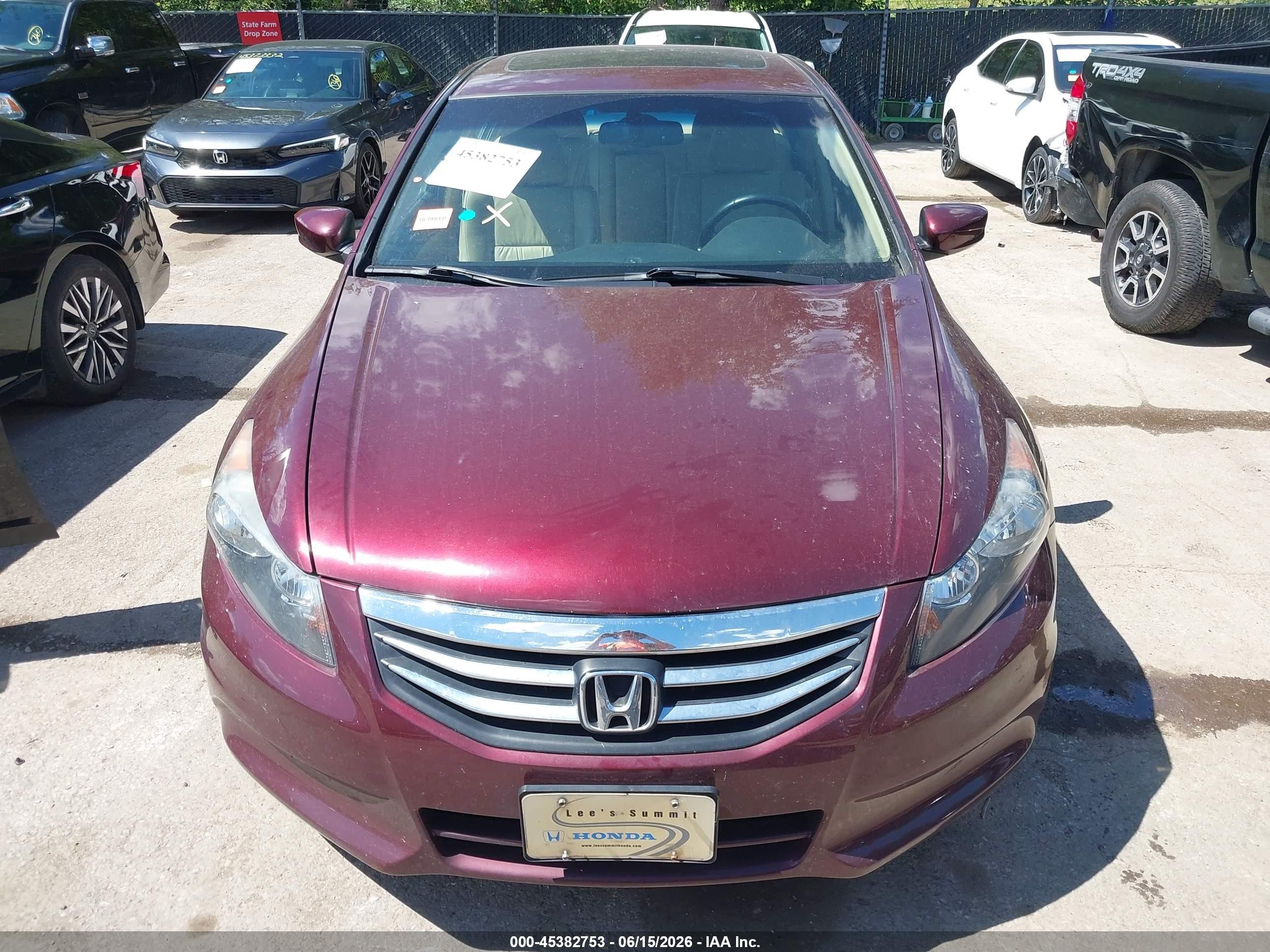 2011 Honda Accord 2.4 Ex-l Red vin: 1HGCP2F86BA024206