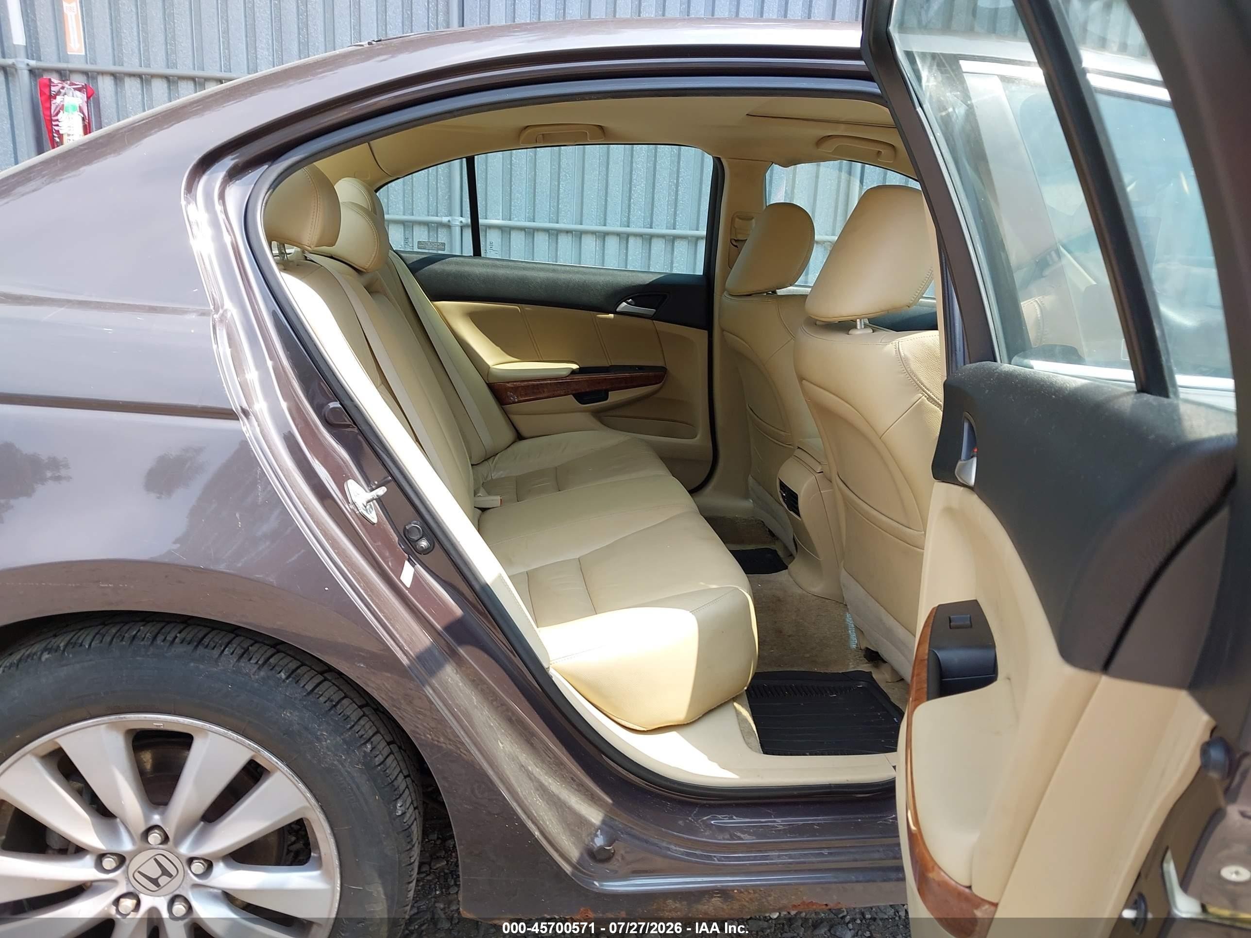 2011 Honda Accord 2.4 Ex-l Brown vin: 1HGCP2F86BA025260