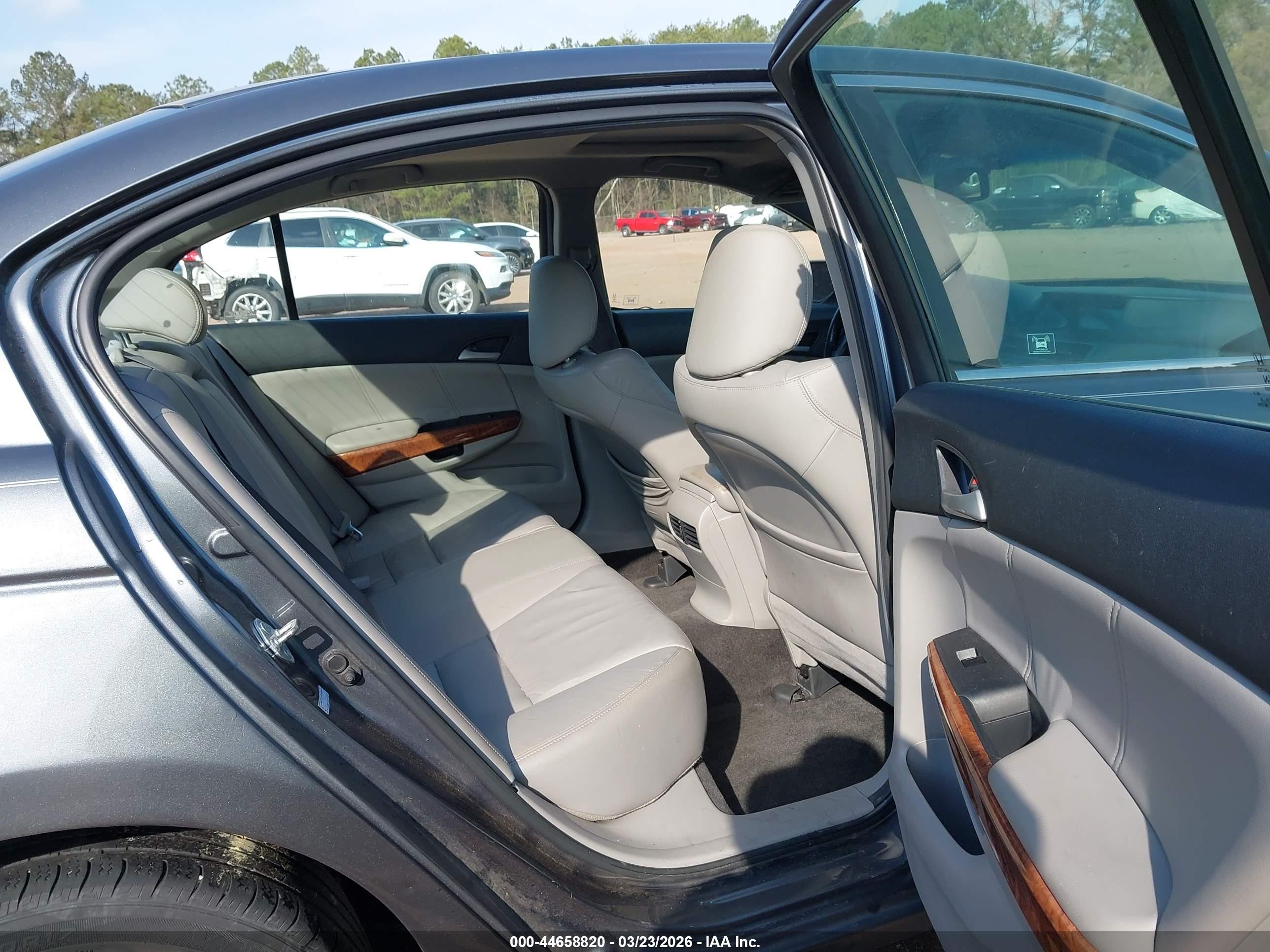 2011 Honda Accord 2.4 Ex-l Gray vin: 1HGCP2F86BA065368