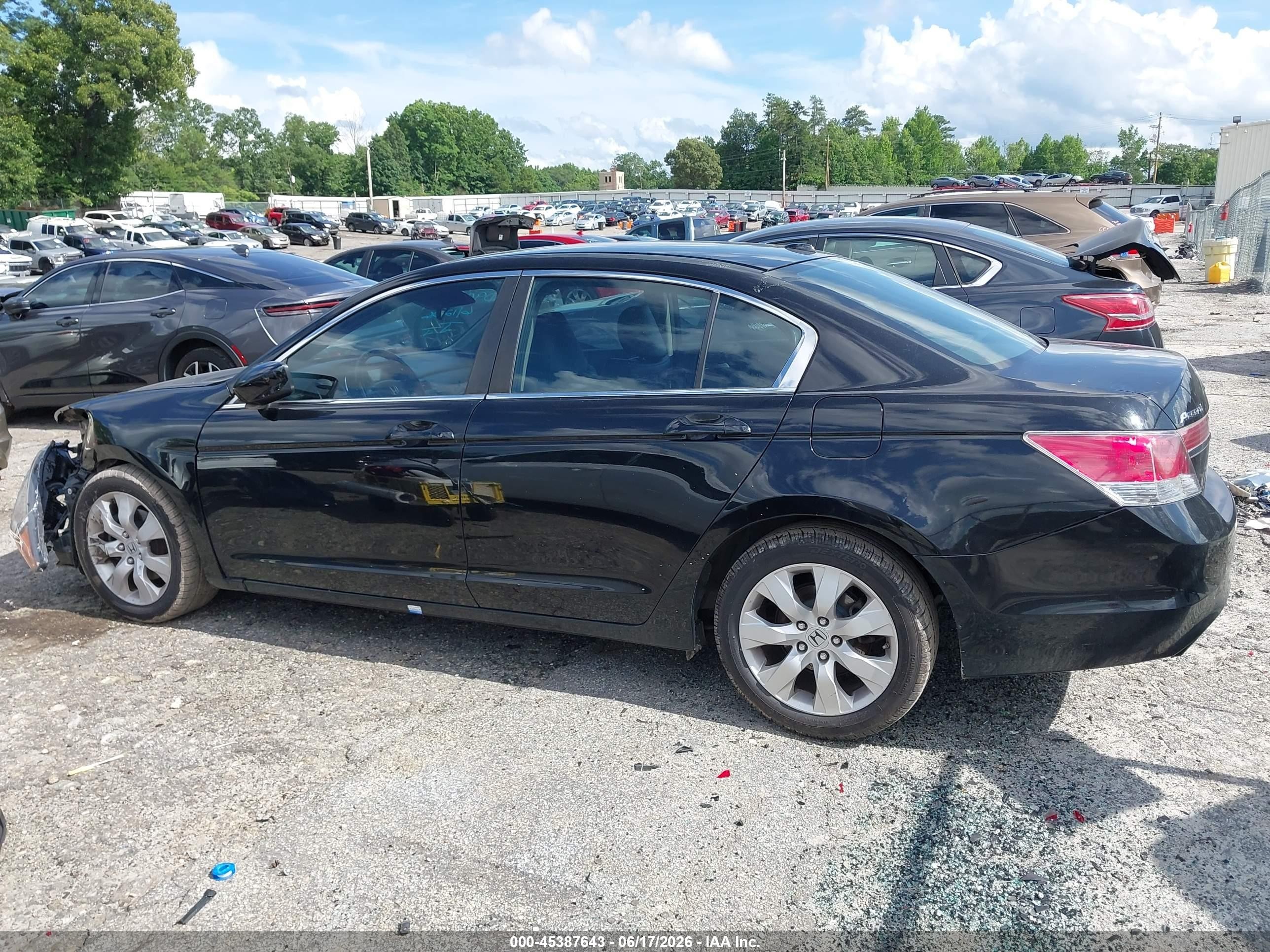 2011 Honda Accord 2.4 Ex-l Черный vin: 1HGCP2F86BA090304