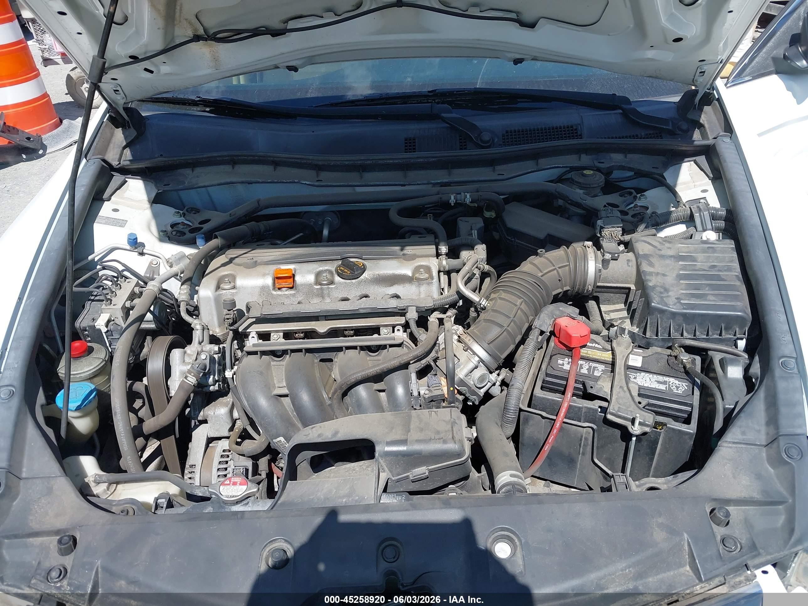 2012 Honda Accord 2.4 Ex-l White vin: 1HGCP2F86CA104963