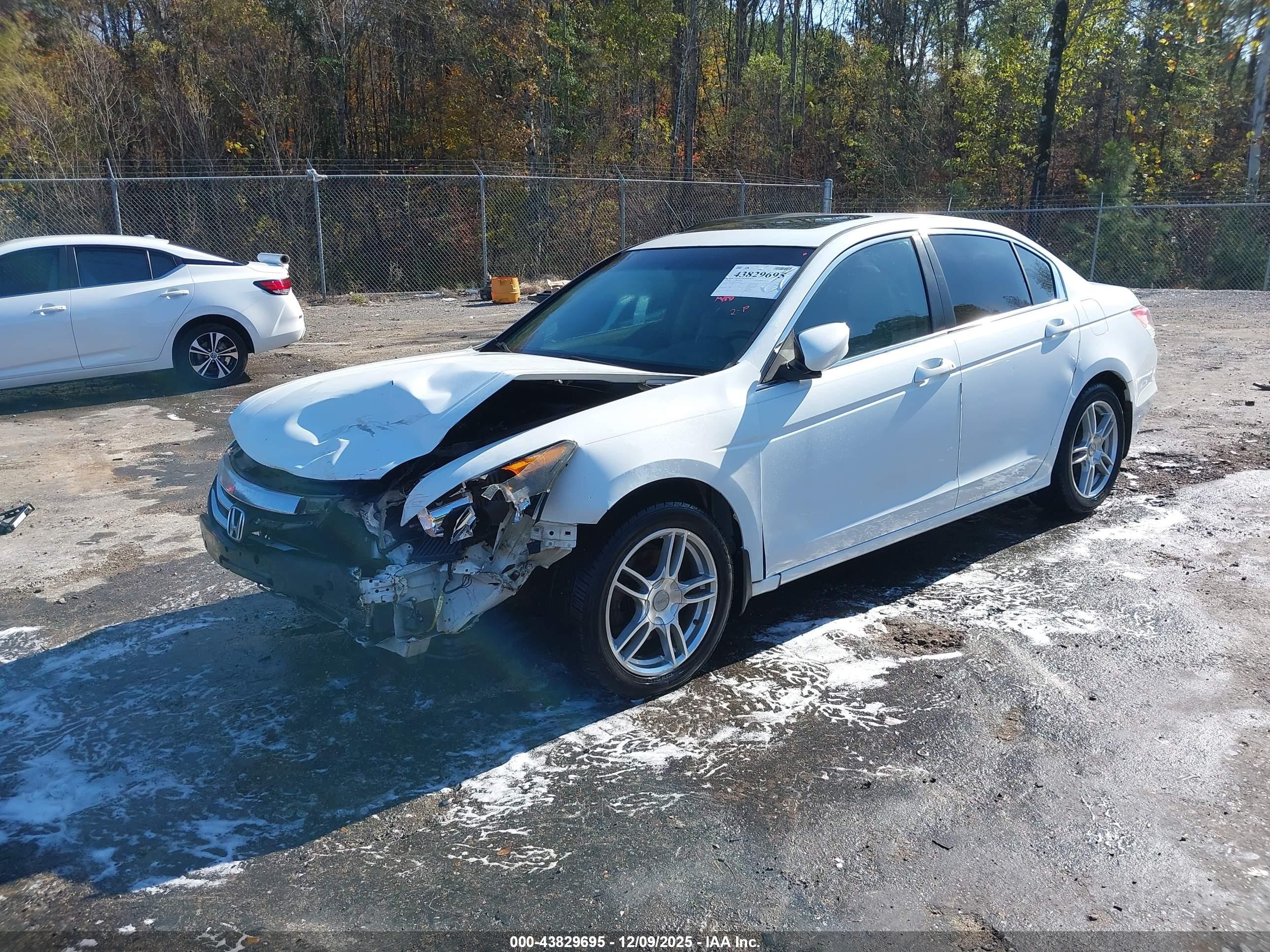 2012 Honda Accord 2.4 Ex-l White vin: 1HGCP2F86CA110987