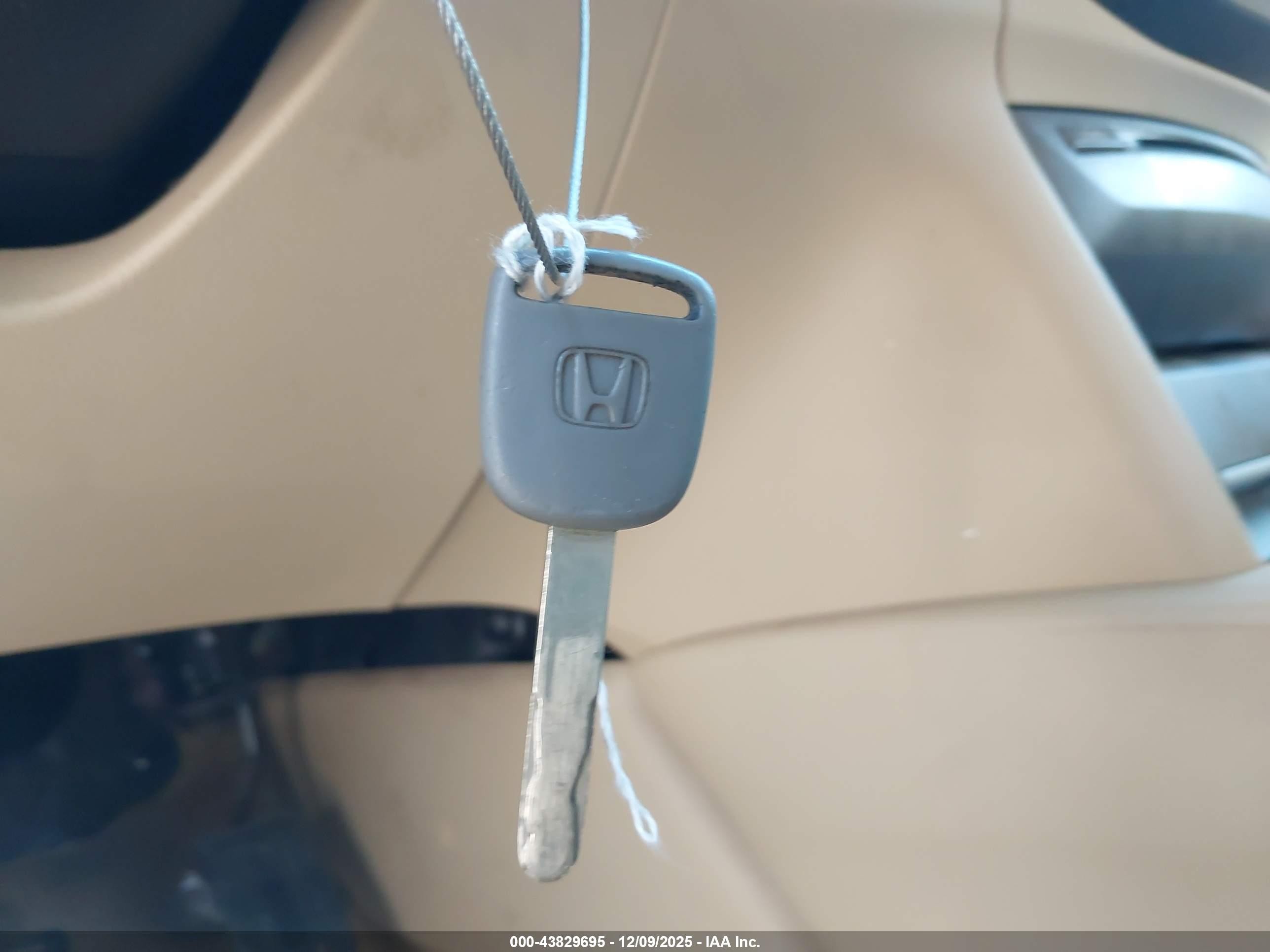 2012 Honda Accord 2.4 Ex-l White vin: 1HGCP2F86CA110987
