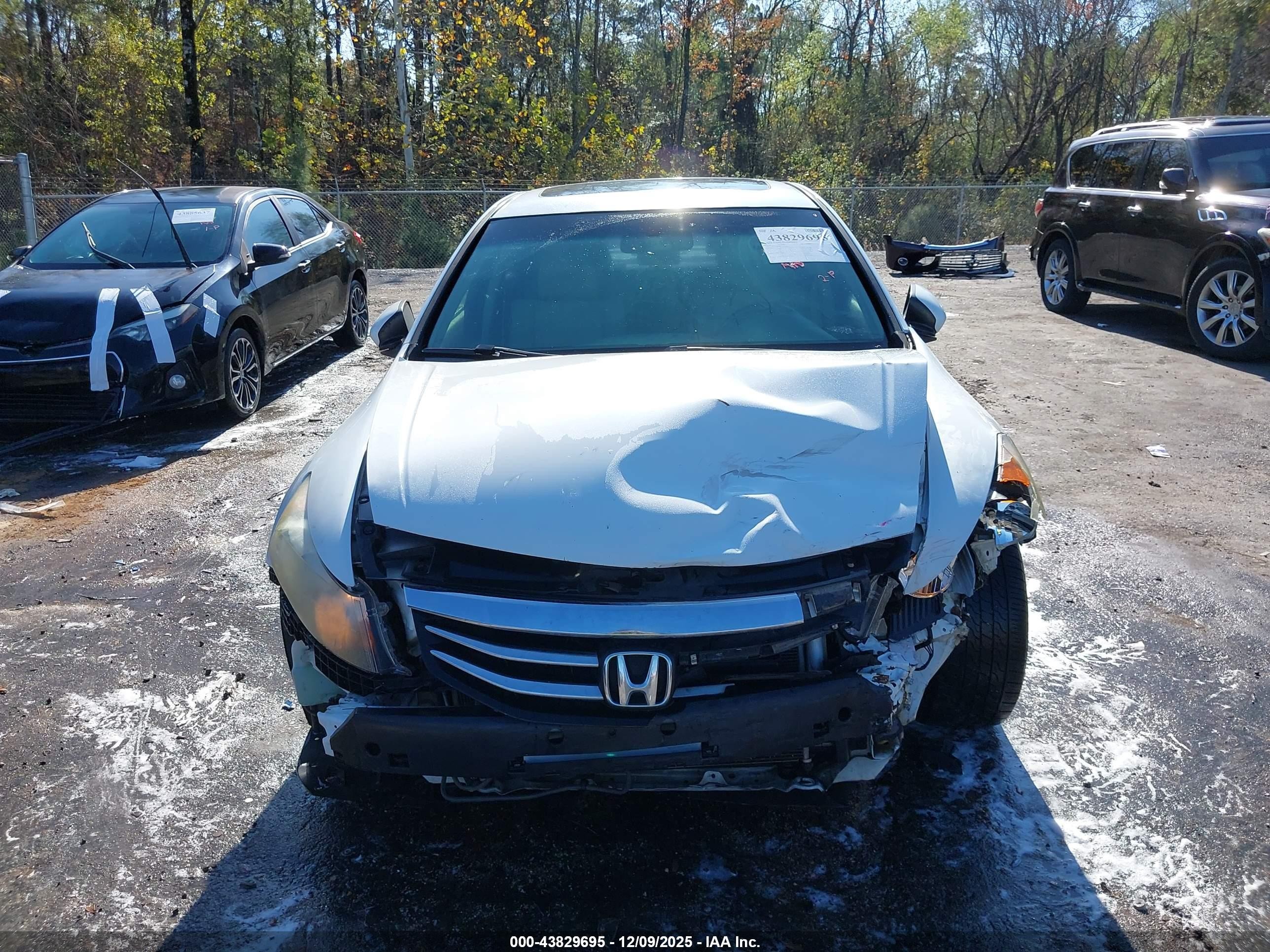 2012 Honda Accord 2.4 Ex-l White vin: 1HGCP2F86CA110987