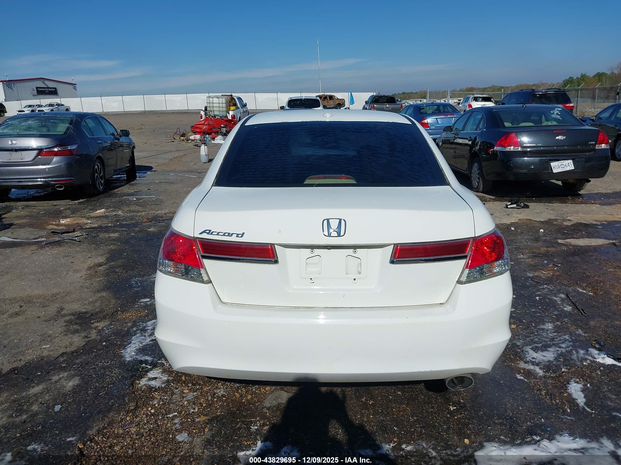 2012 Honda Accord 2.4 Ex-l White vin: 1HGCP2F86CA110987
