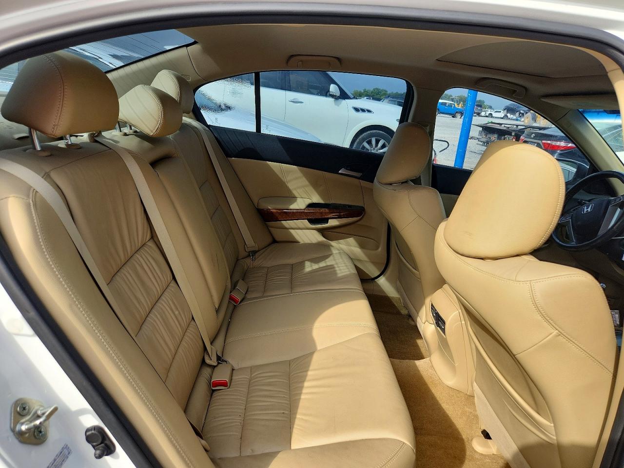2012 Honda Accord Exl White vin: 1HGCP2F86CA111007