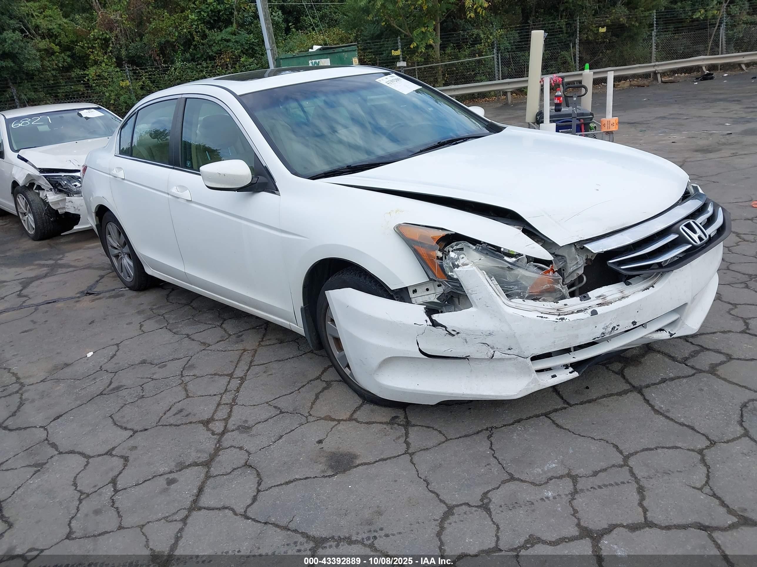 2012 Honda Accord Sdn 2.4 Ex-l/ex-l White vin: 1HGCP2F86CA111069