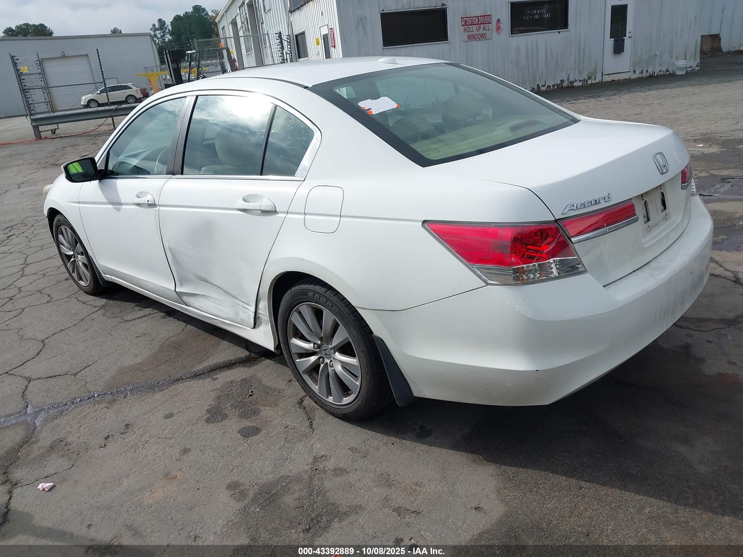 2012 Honda Accord Sdn 2.4 Ex-l/ex-l White vin: 1HGCP2F86CA111069