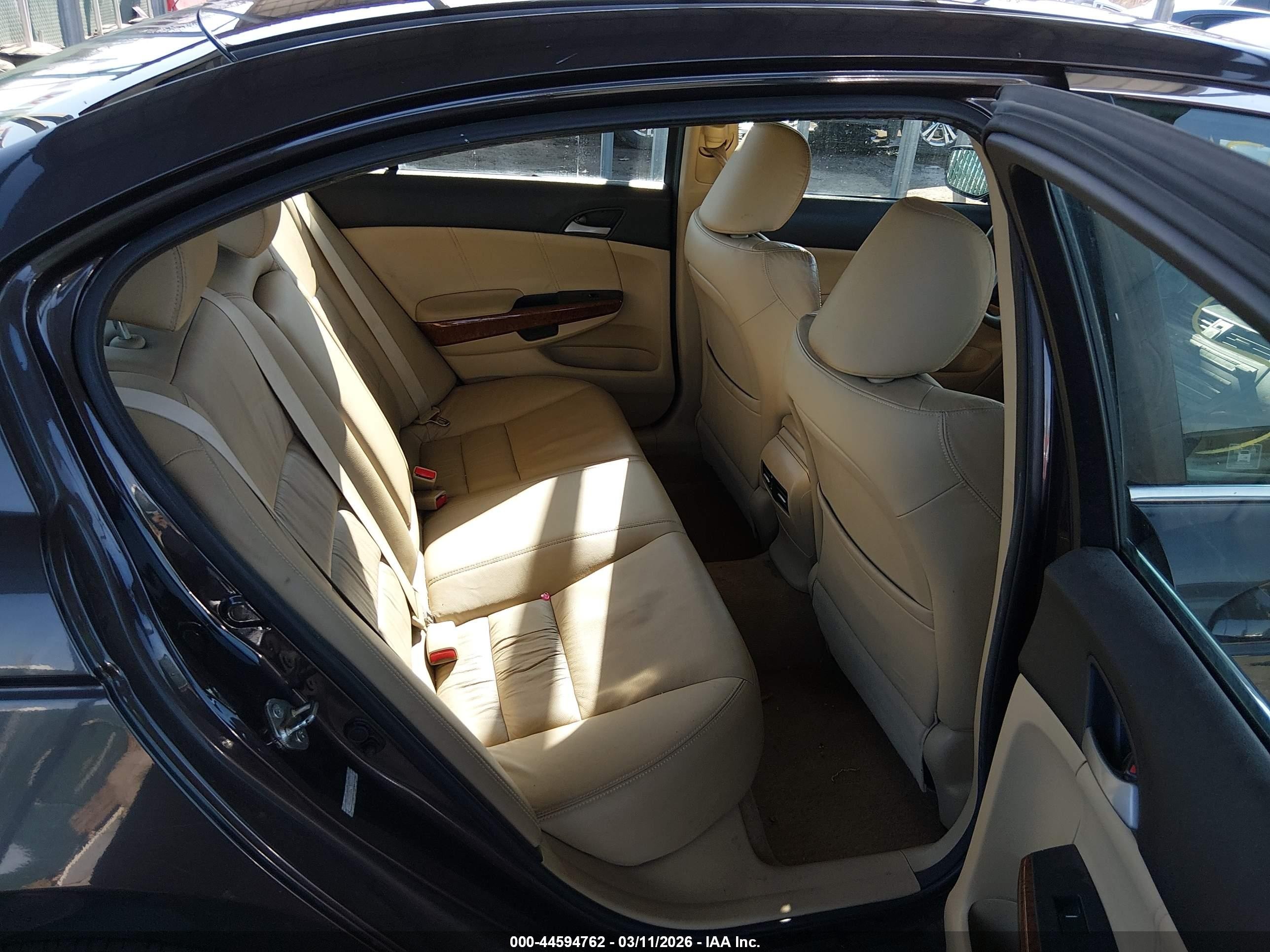 2012 Honda Accord 2.4 Ex-l Brown vin: 1HGCP2F86CA130771