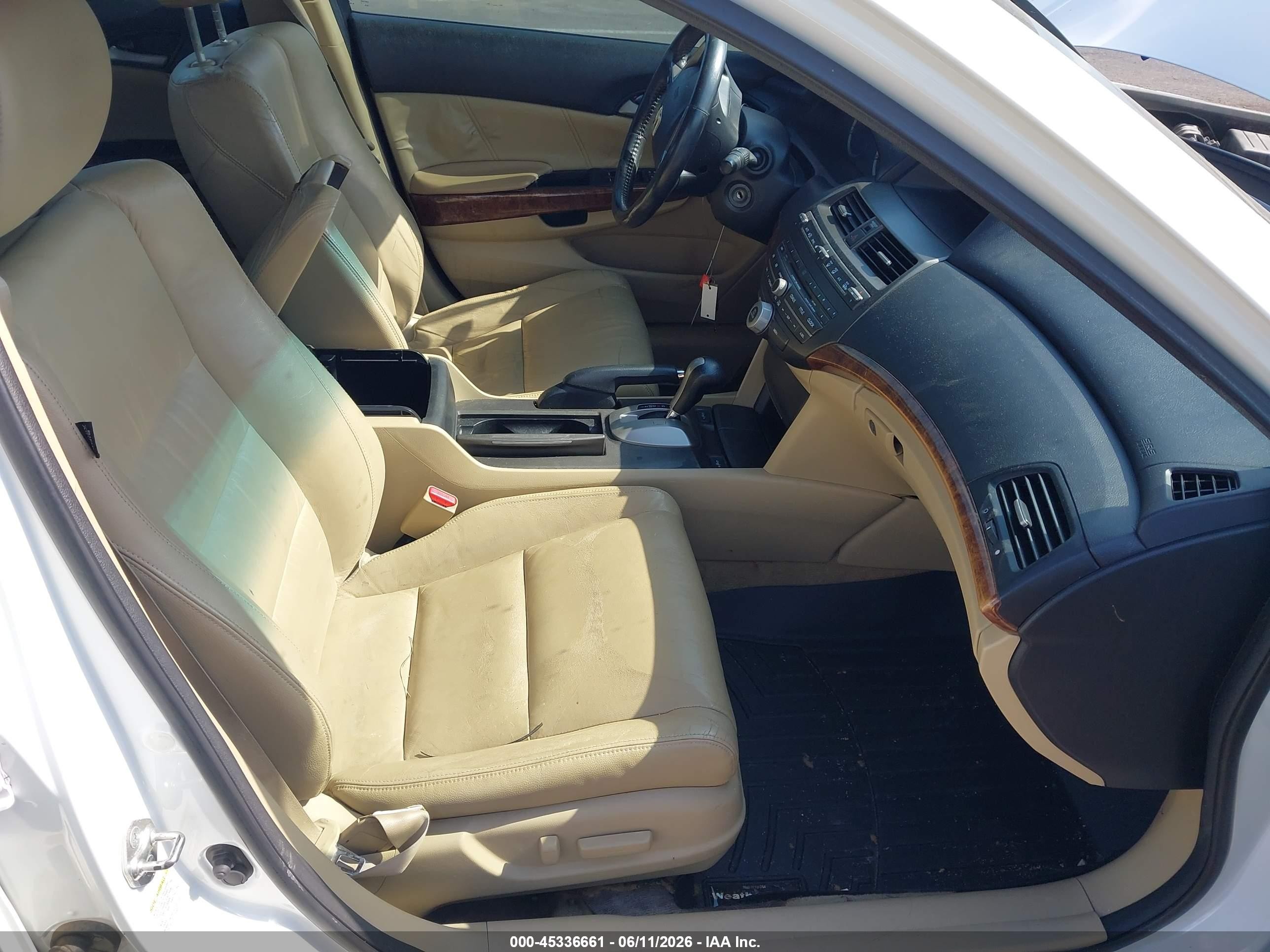 2012 Honda Accord 2.4 Ex-l White vin: 1HGCP2F86CA185365