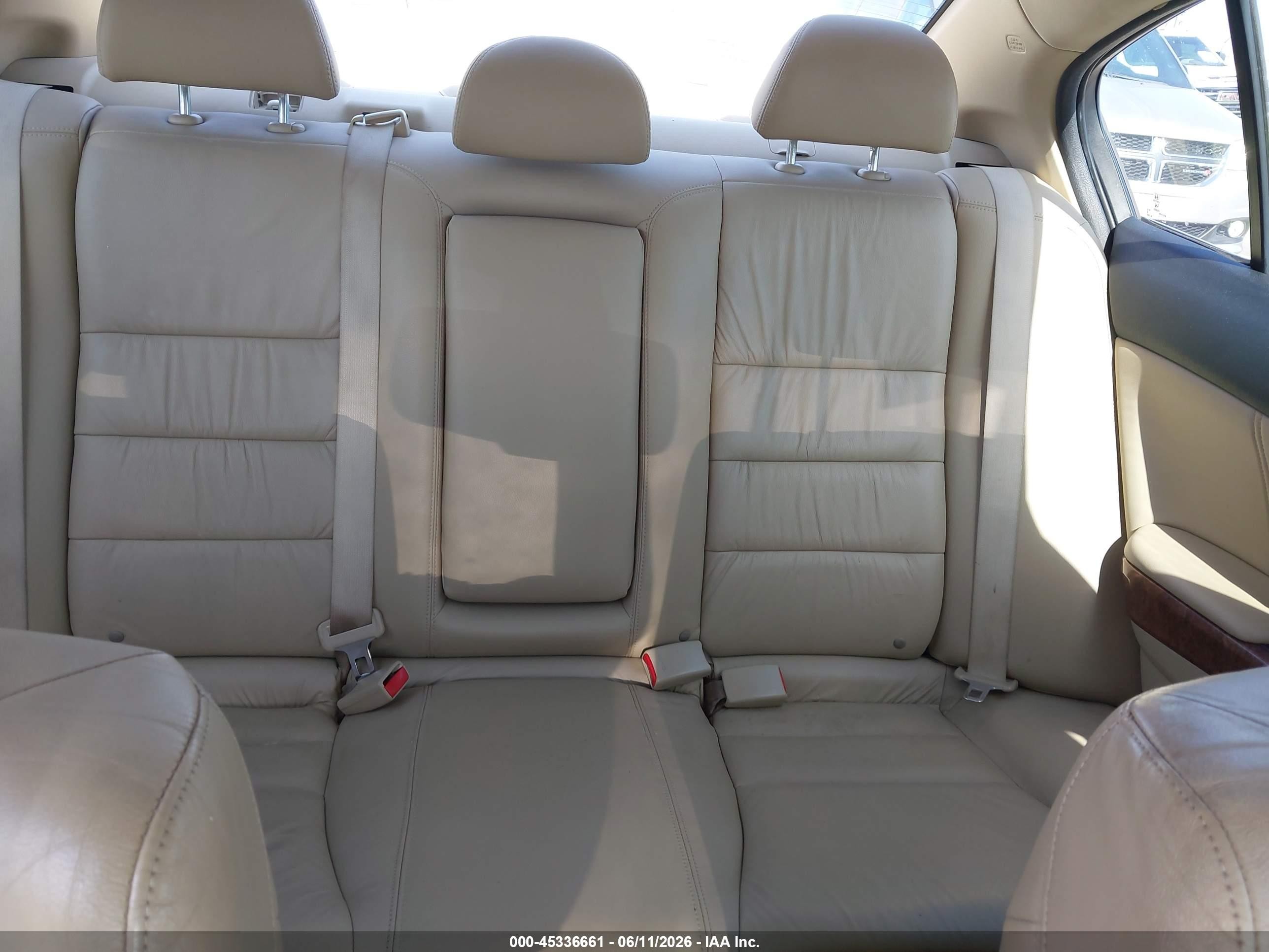 2012 Honda Accord 2.4 Ex-l White vin: 1HGCP2F86CA185365