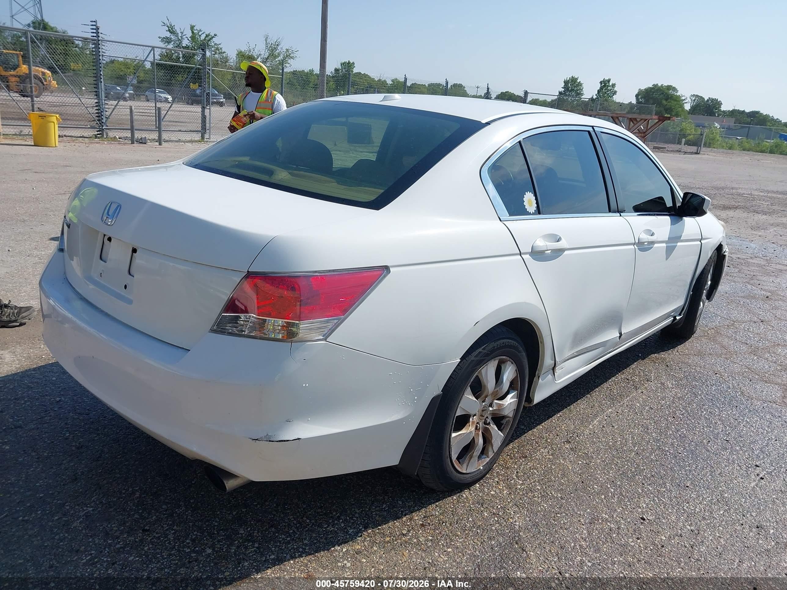 2010 Honda Accord 2.4 Ex-l White vin: 1HGCP2F87AA136995