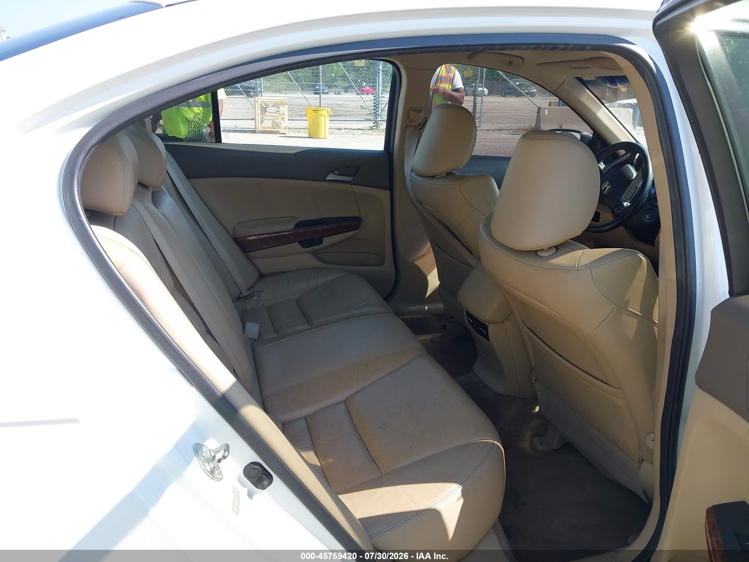 2010 Honda Accord 2.4 Ex-l White vin: 1HGCP2F87AA136995