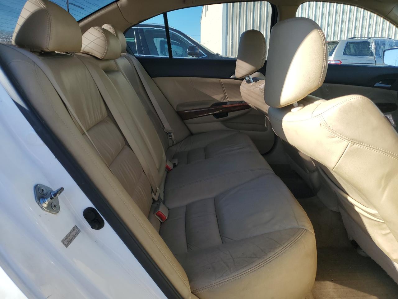 2011 Honda Accord Exl White vin: 1HGCP2F87BA058610