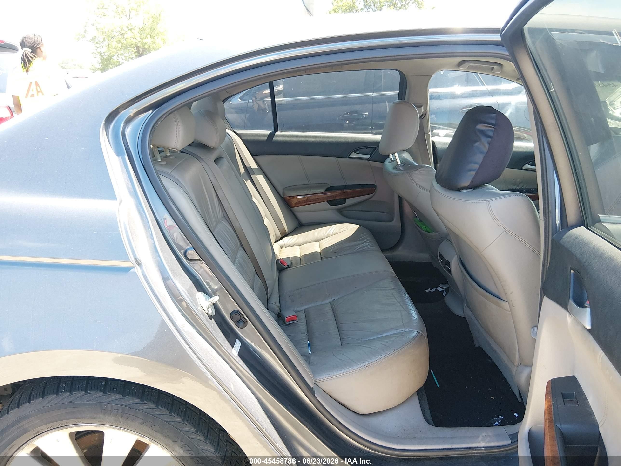 2011 Honda Accord 2.4 Ex-l Серый vin: 1HGCP2F87BA104727