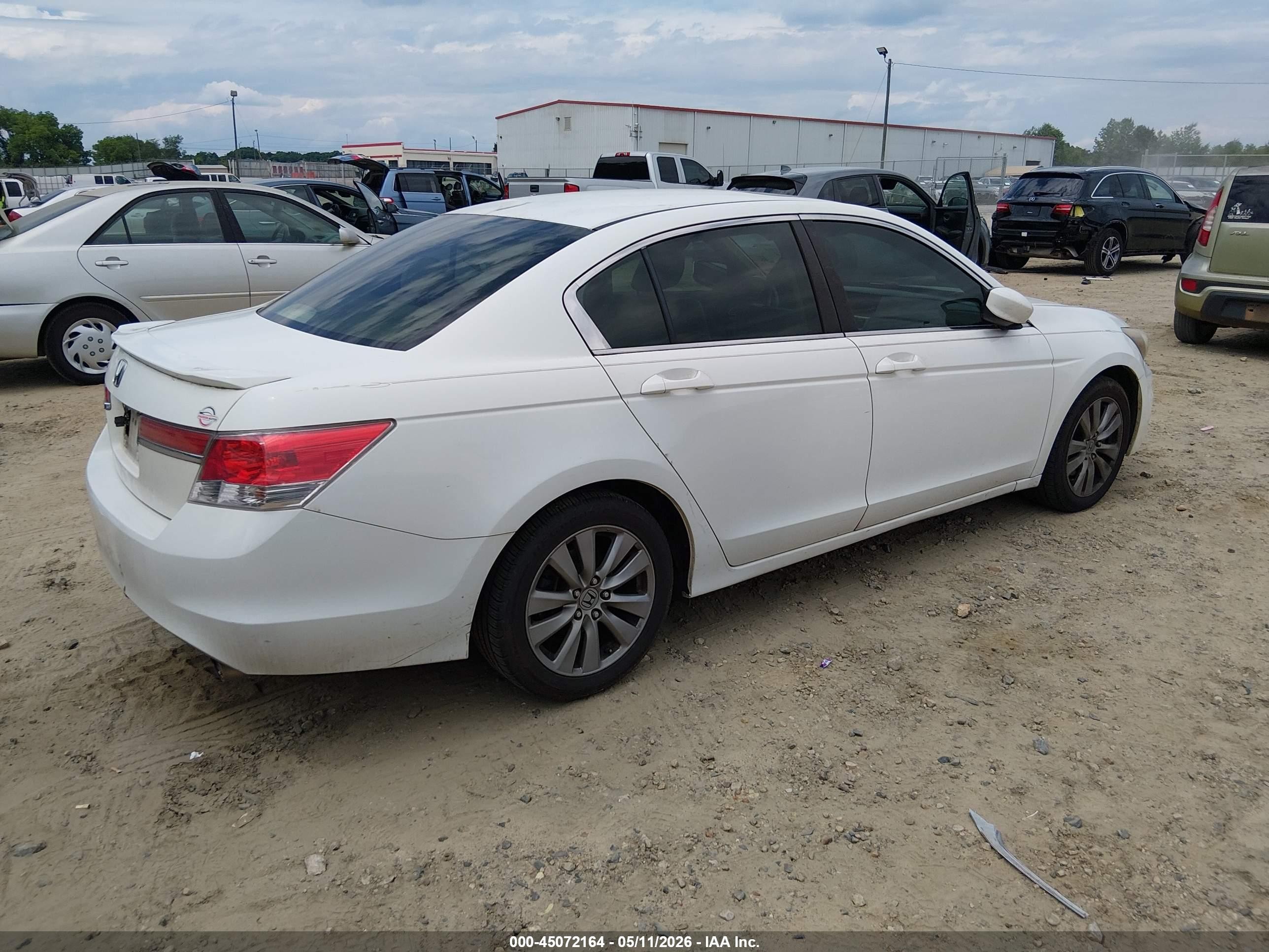 2012 Honda Accord 2.4 Ex-l White vin: 1HGCP2F87CA068829
