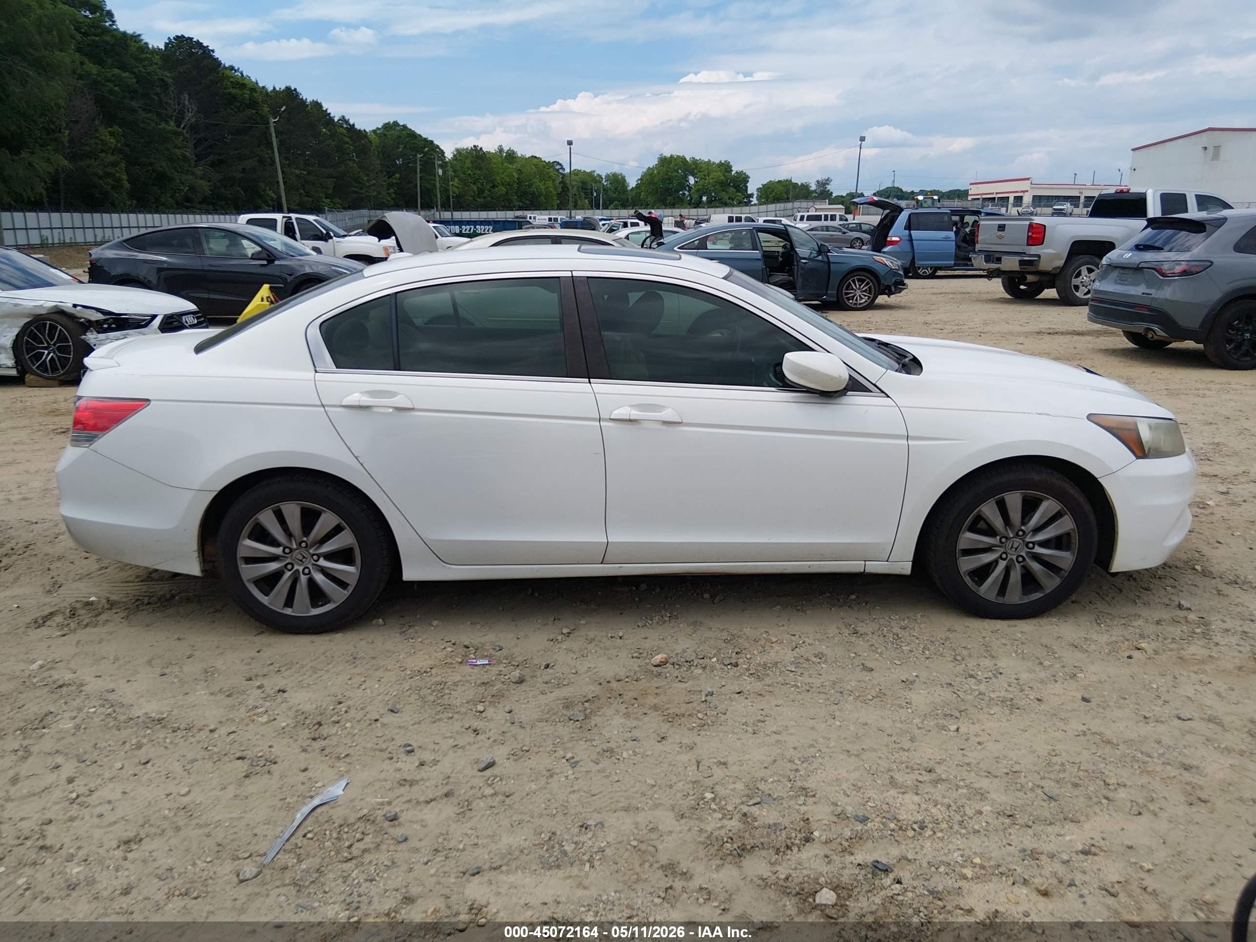 2012 Honda Accord 2.4 Ex-l White vin: 1HGCP2F87CA068829