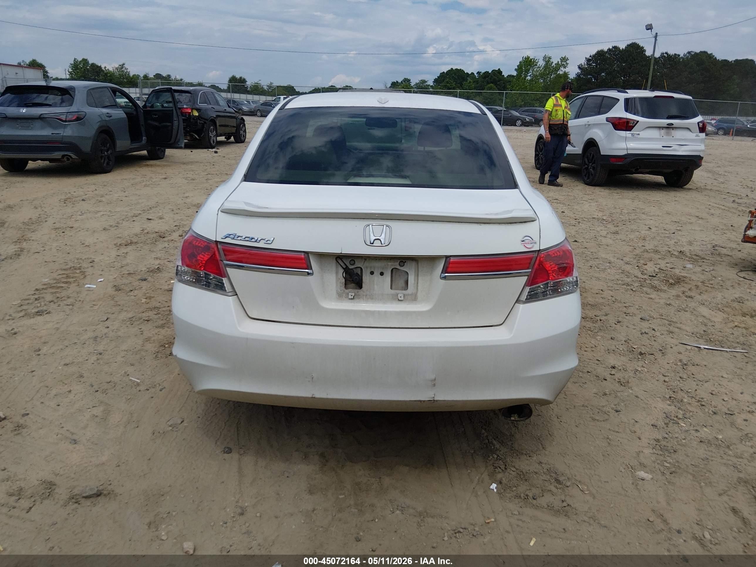 2012 Honda Accord 2.4 Ex-l White vin: 1HGCP2F87CA068829