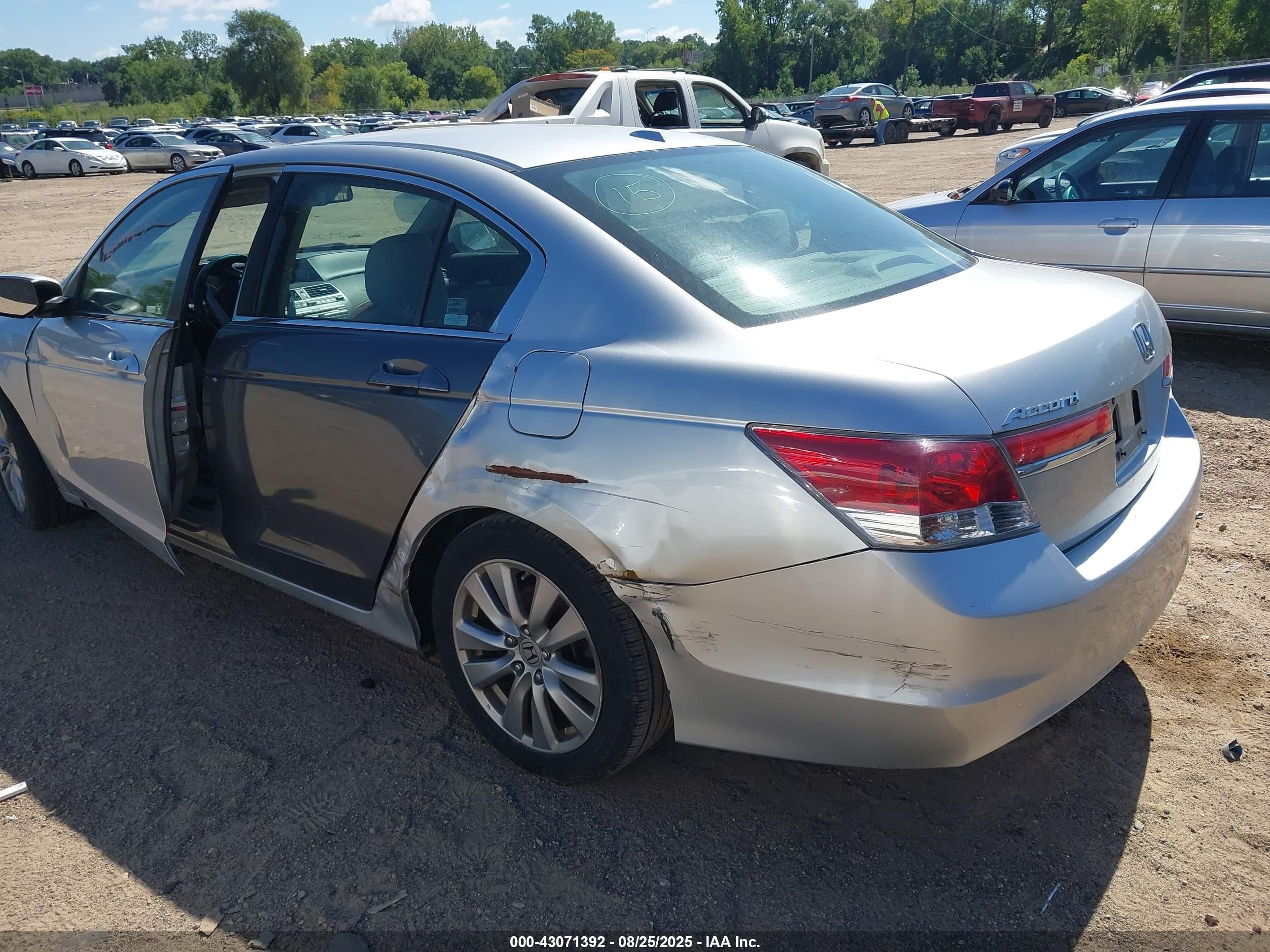 2012 Honda Accord Sdn 2.4 Ex-l/ex-l Silver vin: 1HGCP2F87CA182801