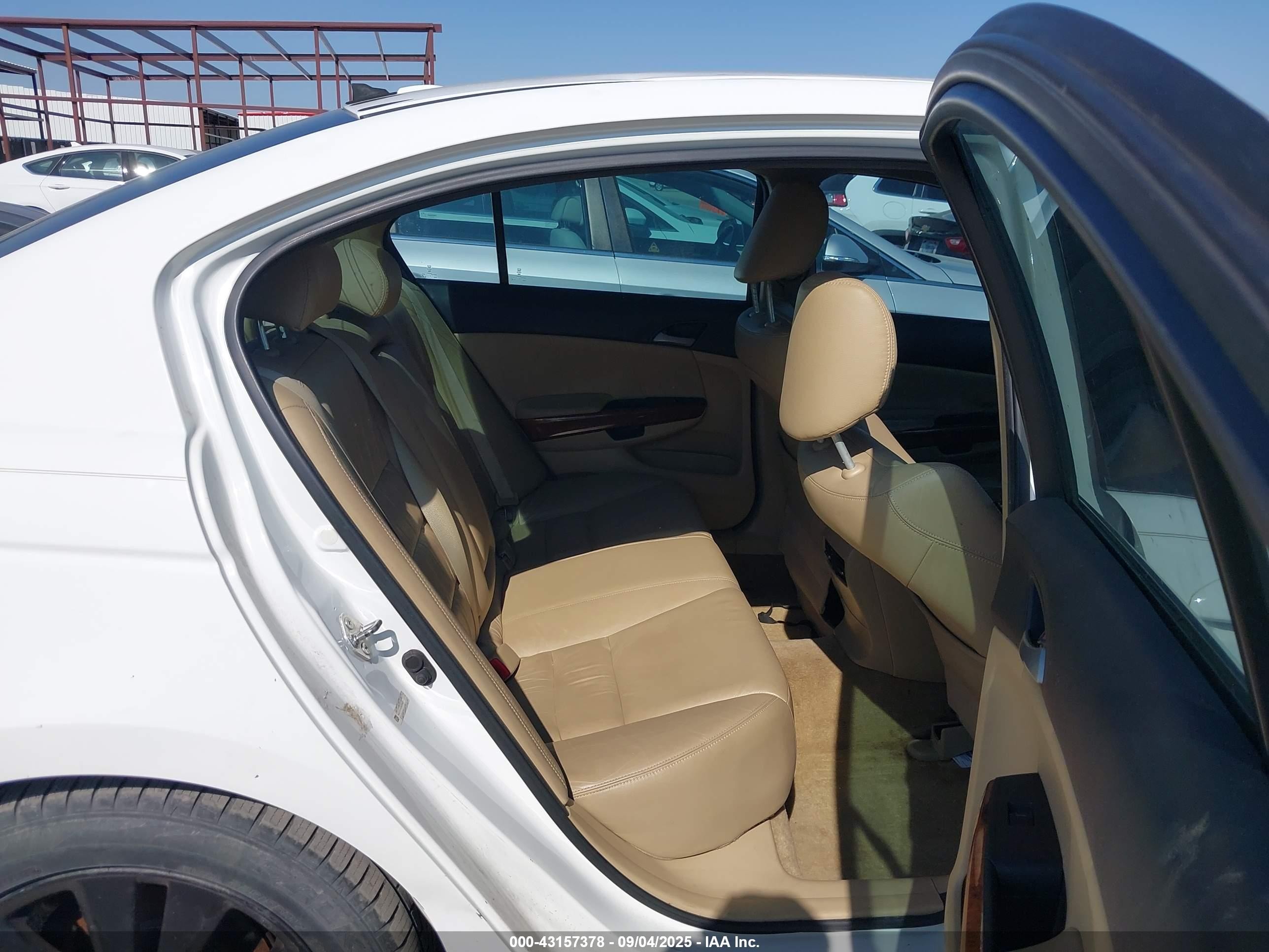 2012 Honda Accord Sdn 2.4 Ex-l/ex-l White vin: 1HGCP2F87CA219197