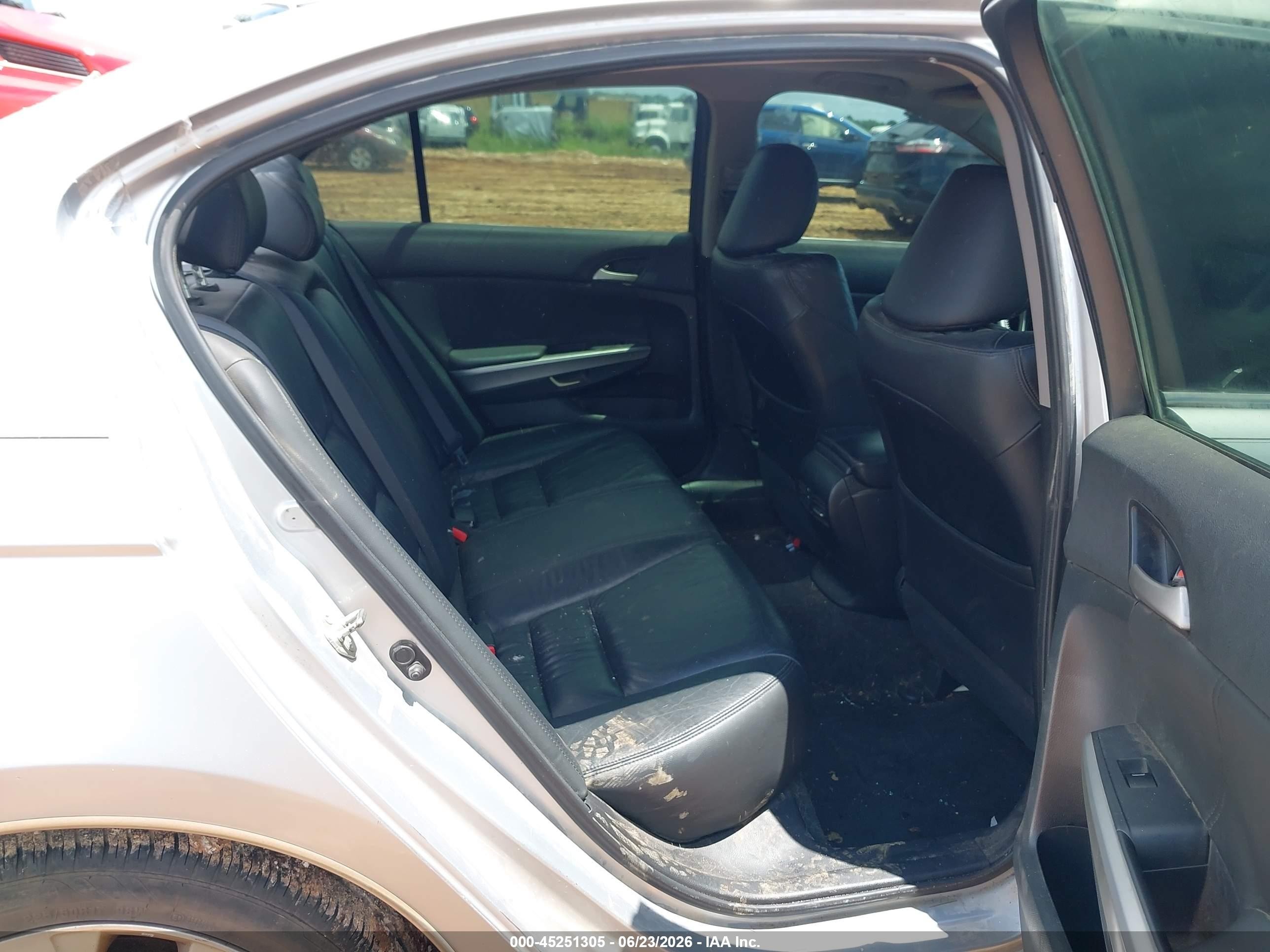 2010 Honda Accord 2.4 Ex-l Silver vin: 1HGCP2F88AA037179
