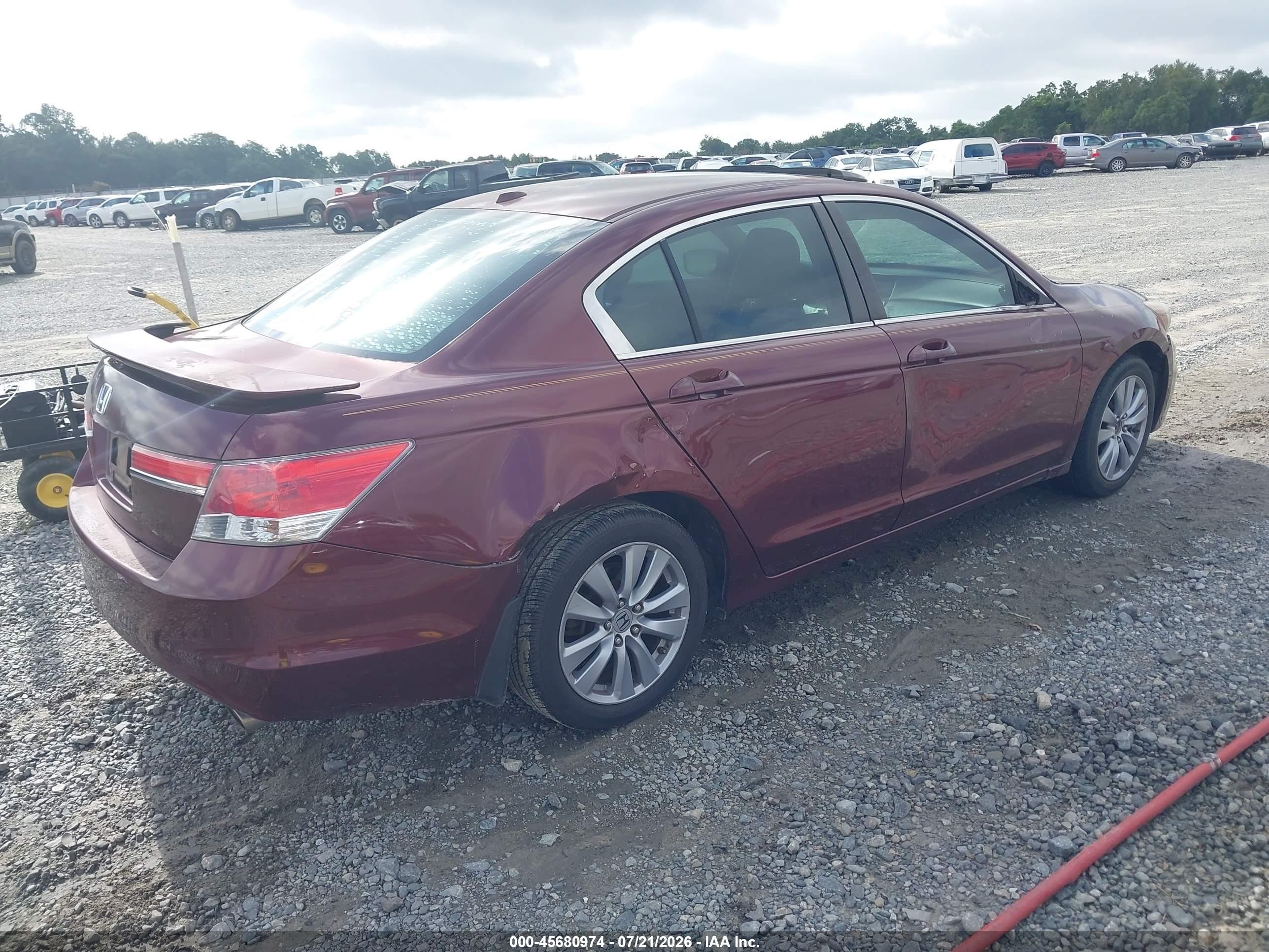 2011 Honda Accord 2.4 Ex-l Burgundy vin: 1HGCP2F88BA057904