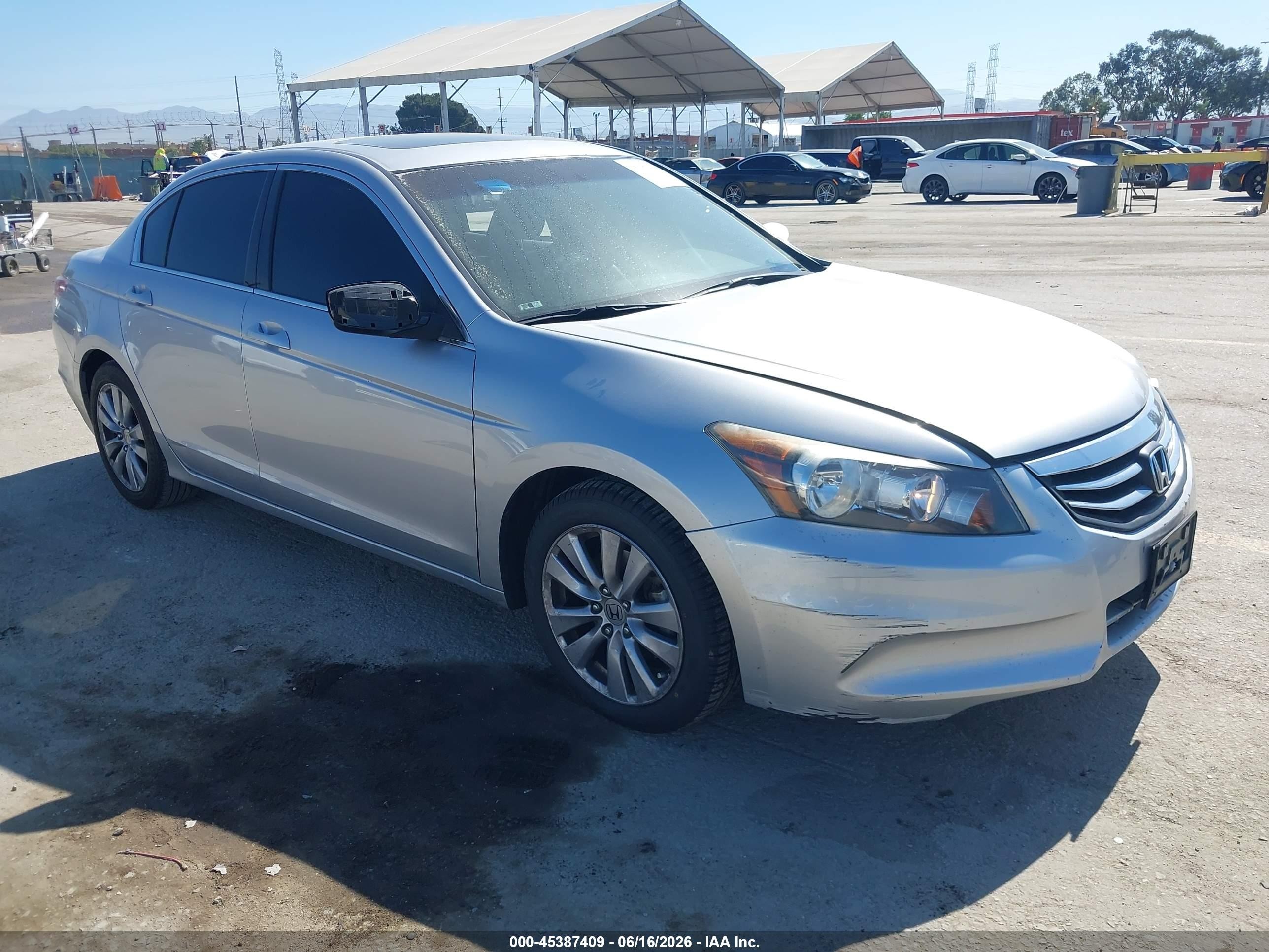 2011 Honda Accord 2.4 Ex-l Silver vin: 1HGCP2F88BA113873