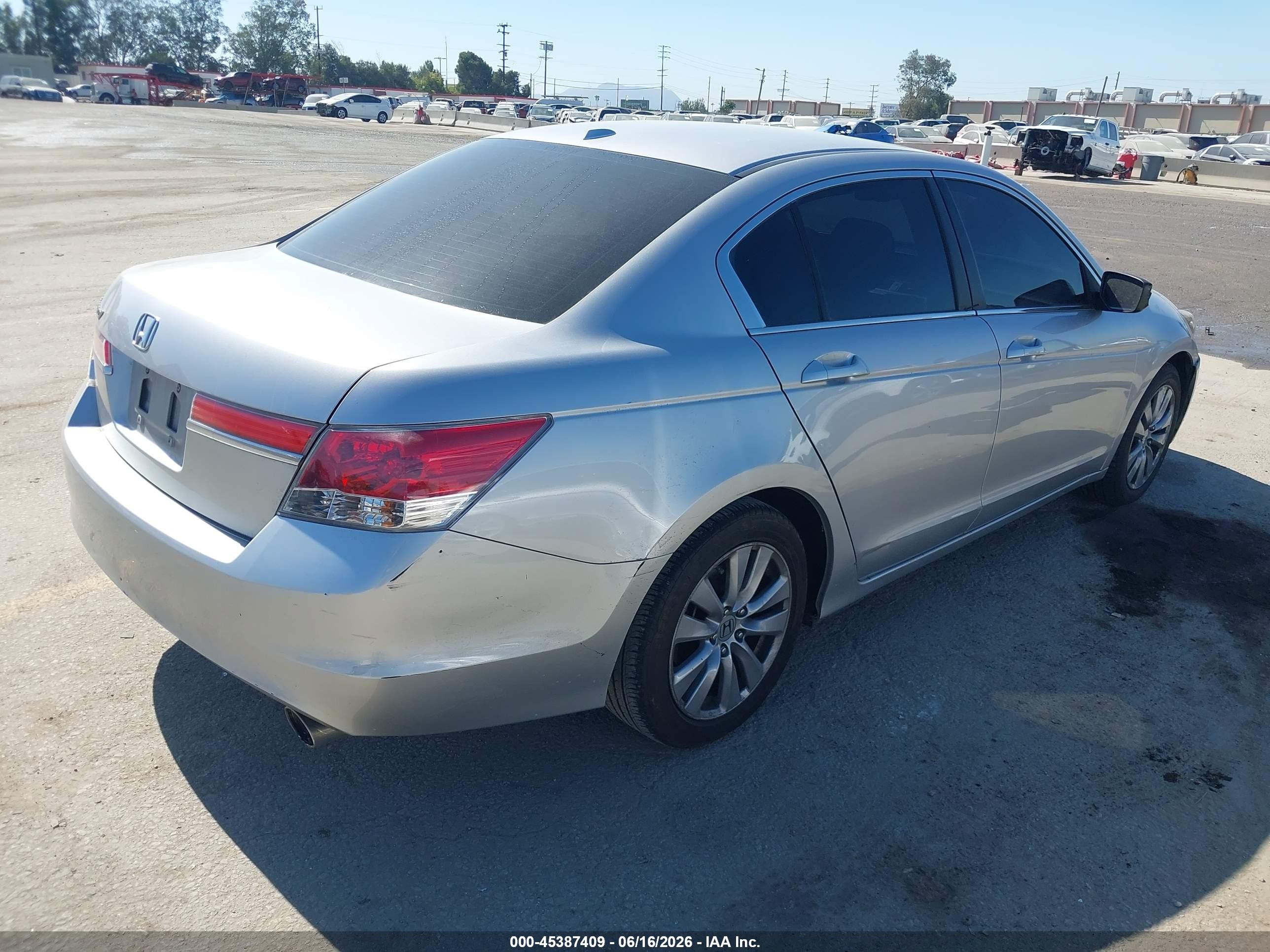 2011 Honda Accord 2.4 Ex-l Silver vin: 1HGCP2F88BA113873